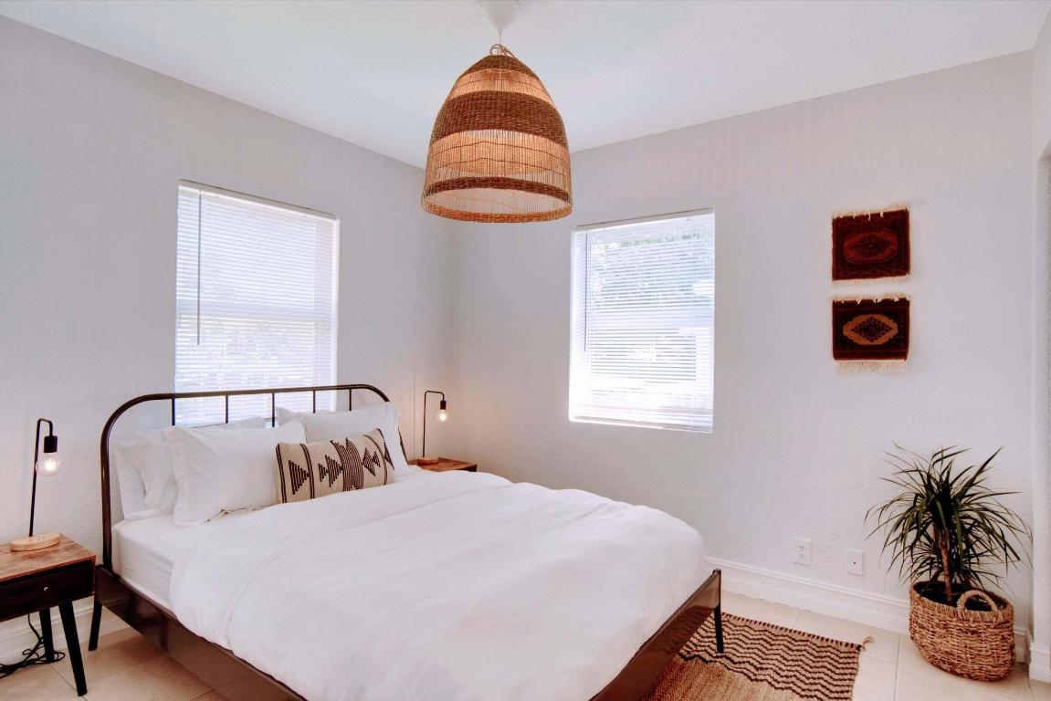 741 NW 17th Street Front, Fort Lauderdale Unit: Front