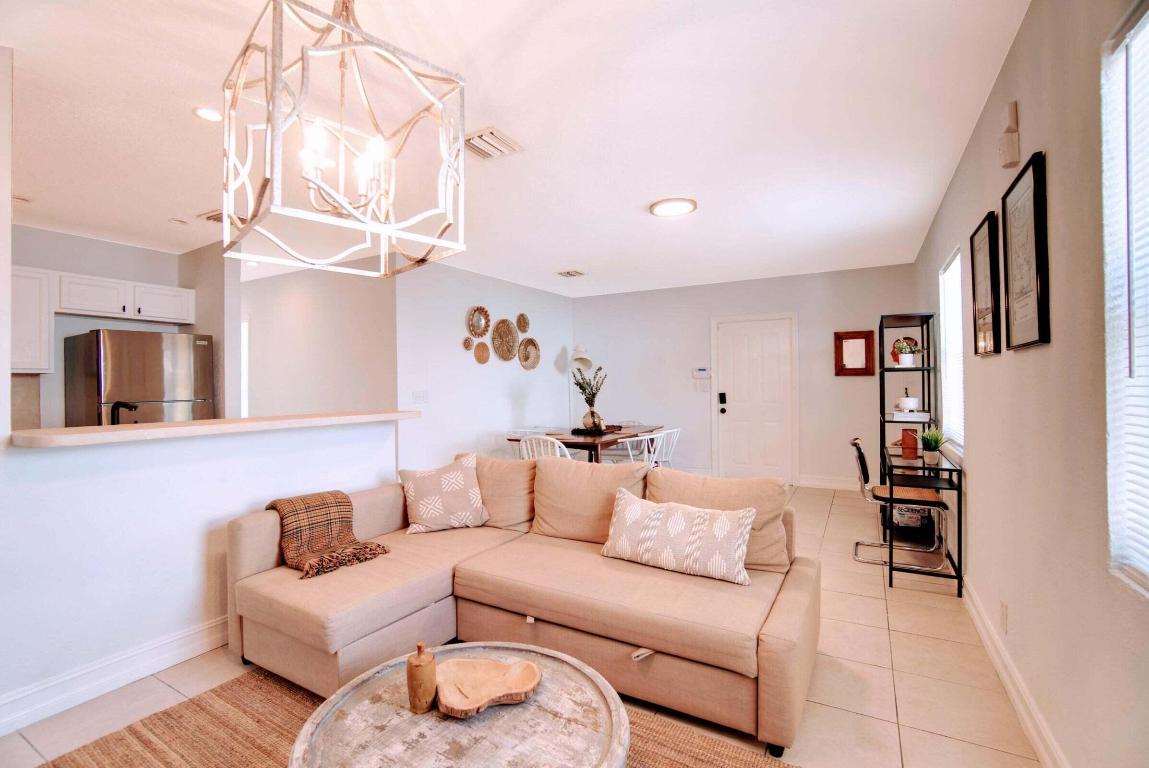 741 NW 17th Street Front, Fort Lauderdale Unit: Front