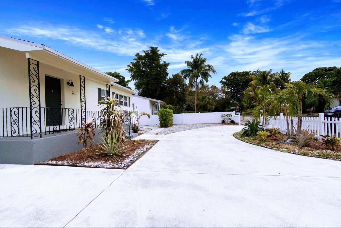 741 NW 17th Street Front, Fort Lauderdale Unit: Front