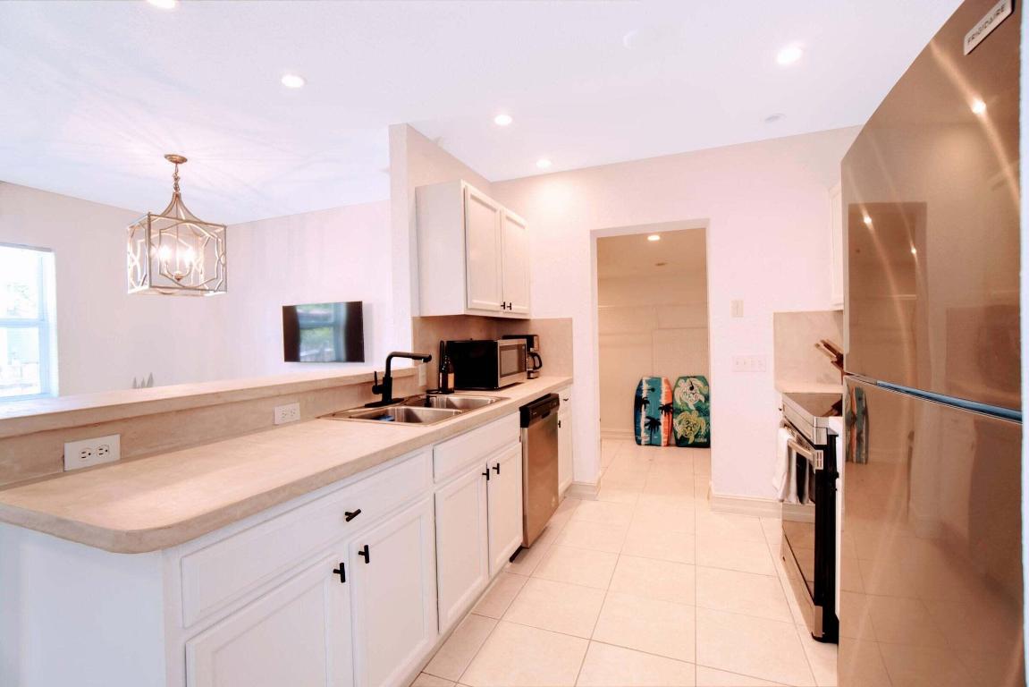 741 NW 17th Street Front, Fort Lauderdale Unit: Front