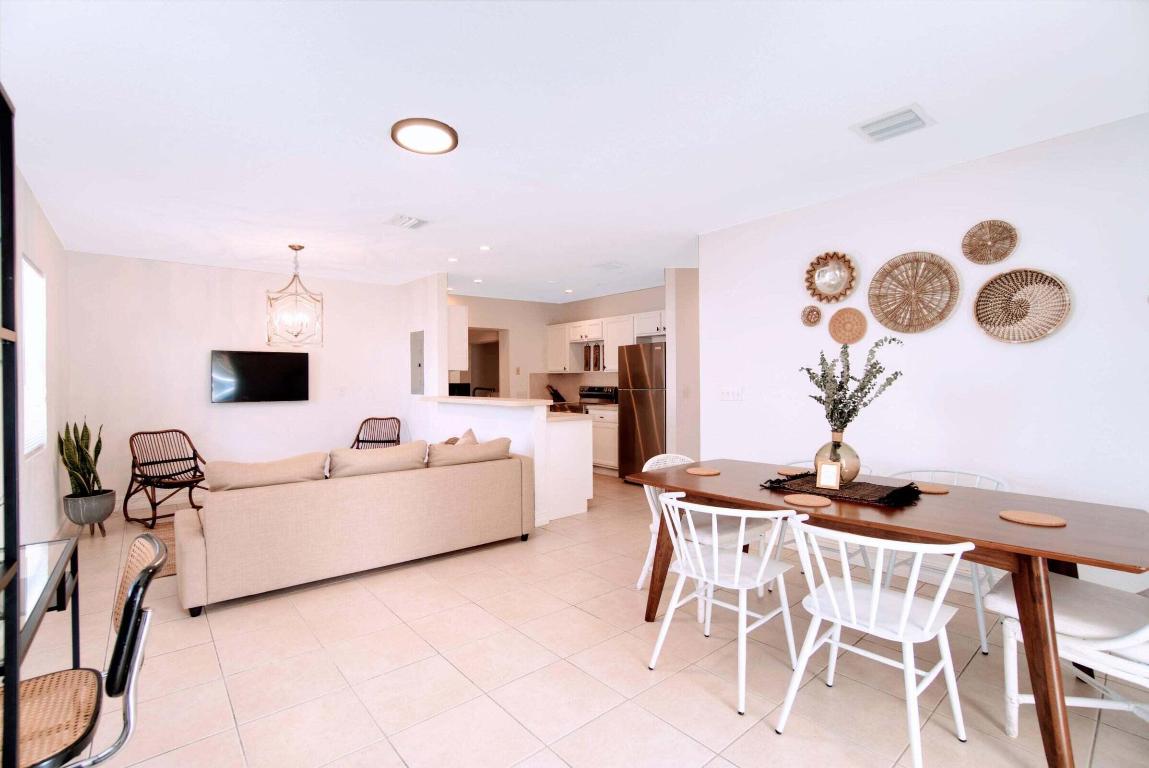 741 NW 17th Street Front, Fort Lauderdale Unit: Front