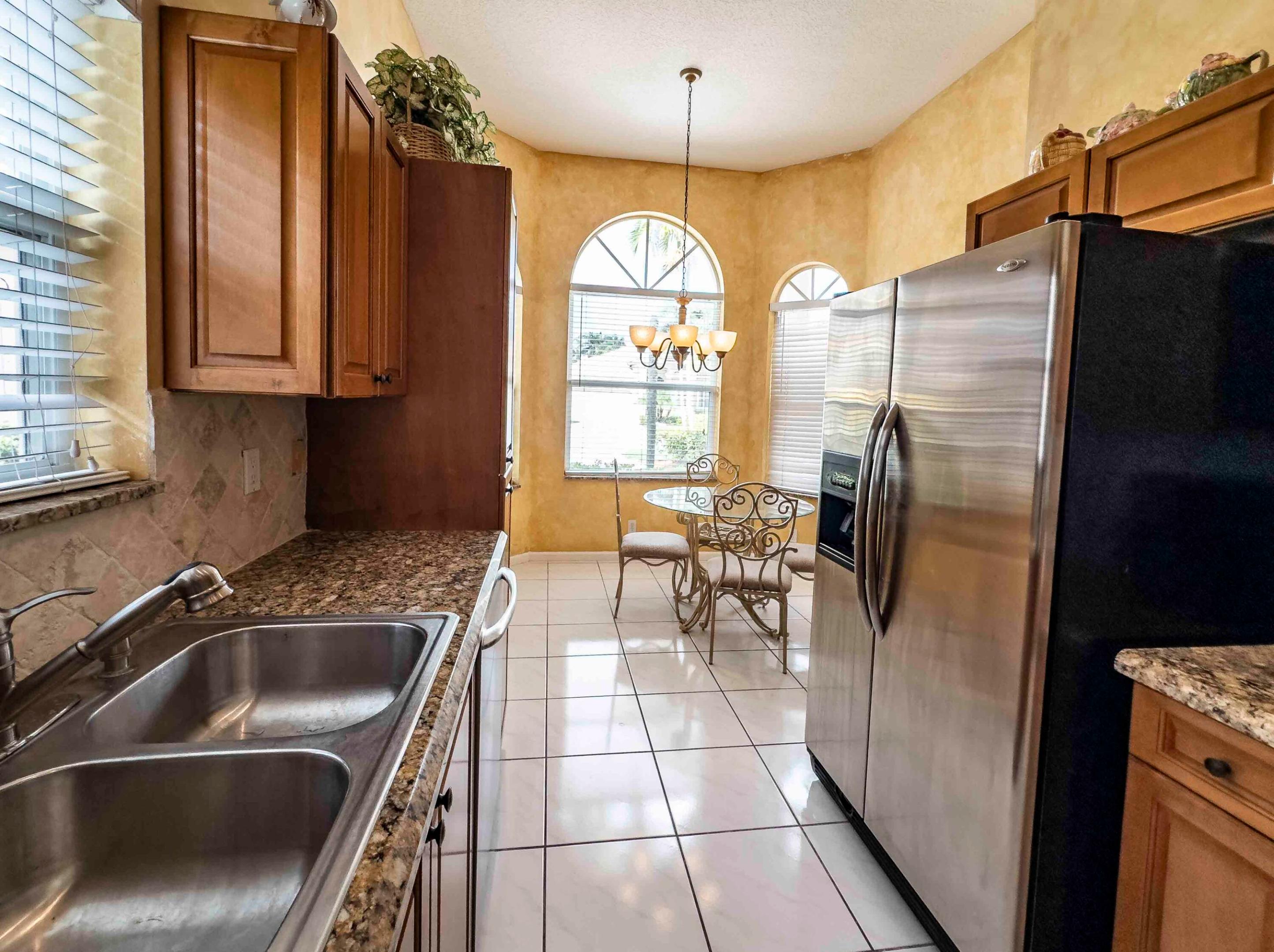 5088 Ventura Drive