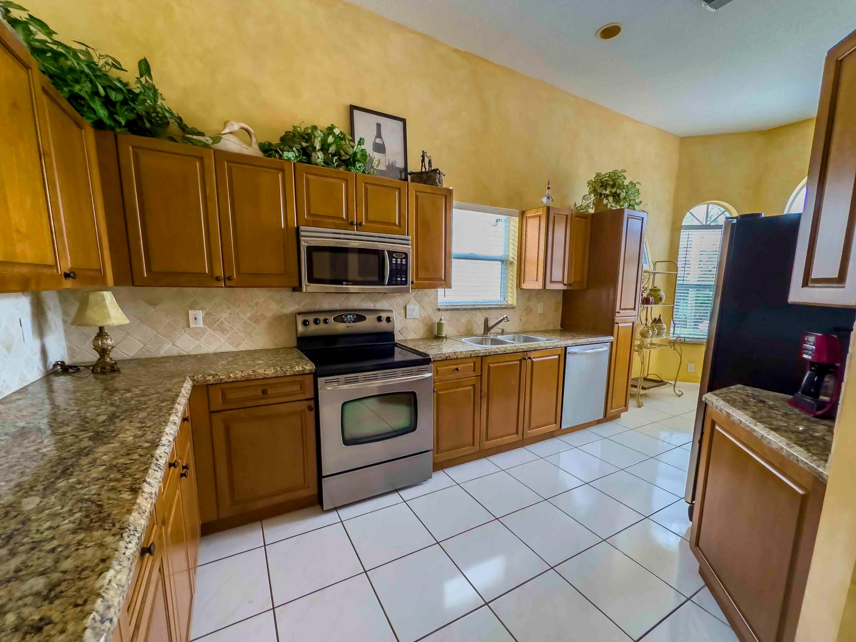 5088 Ventura Drive