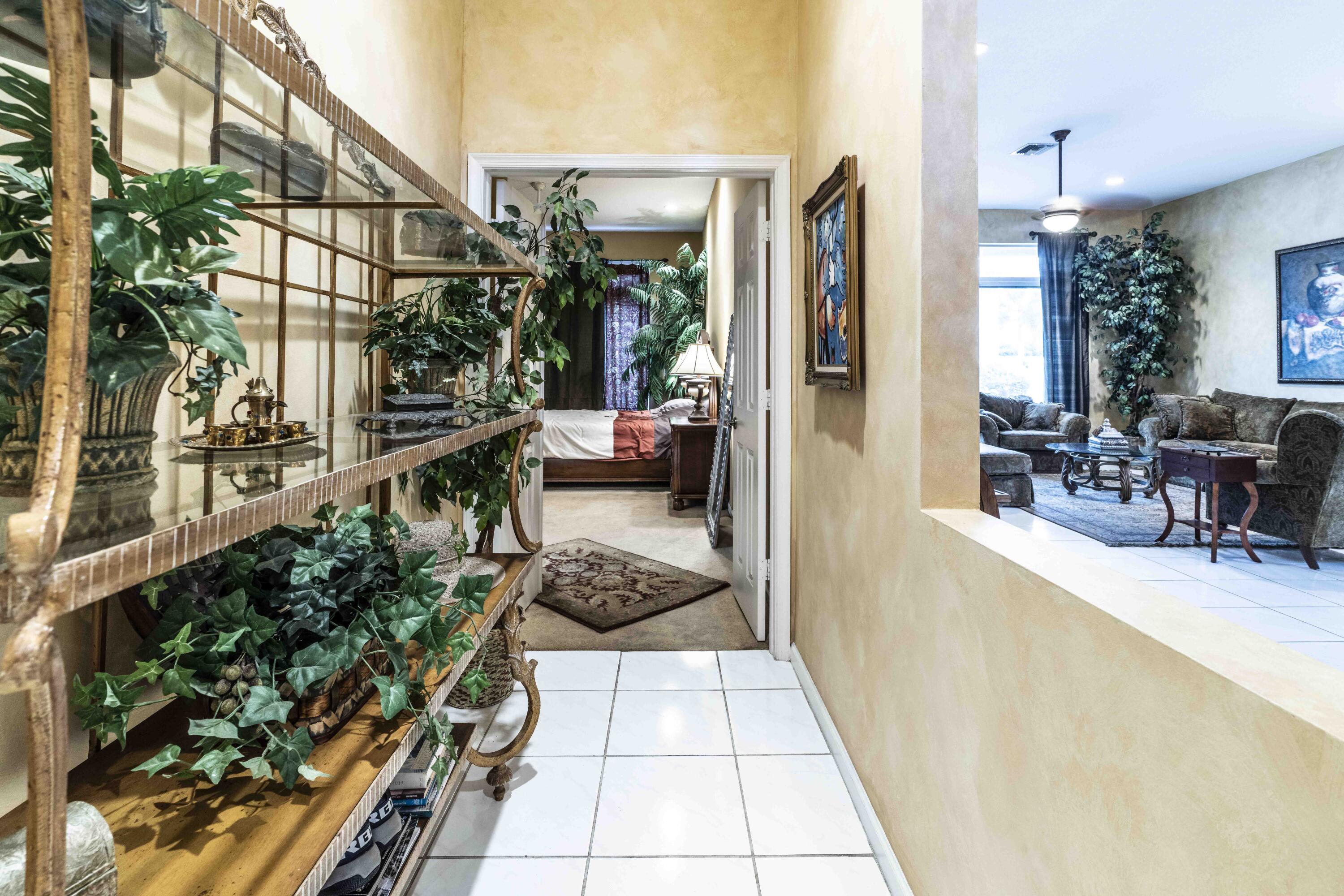 5088 Ventura Drive