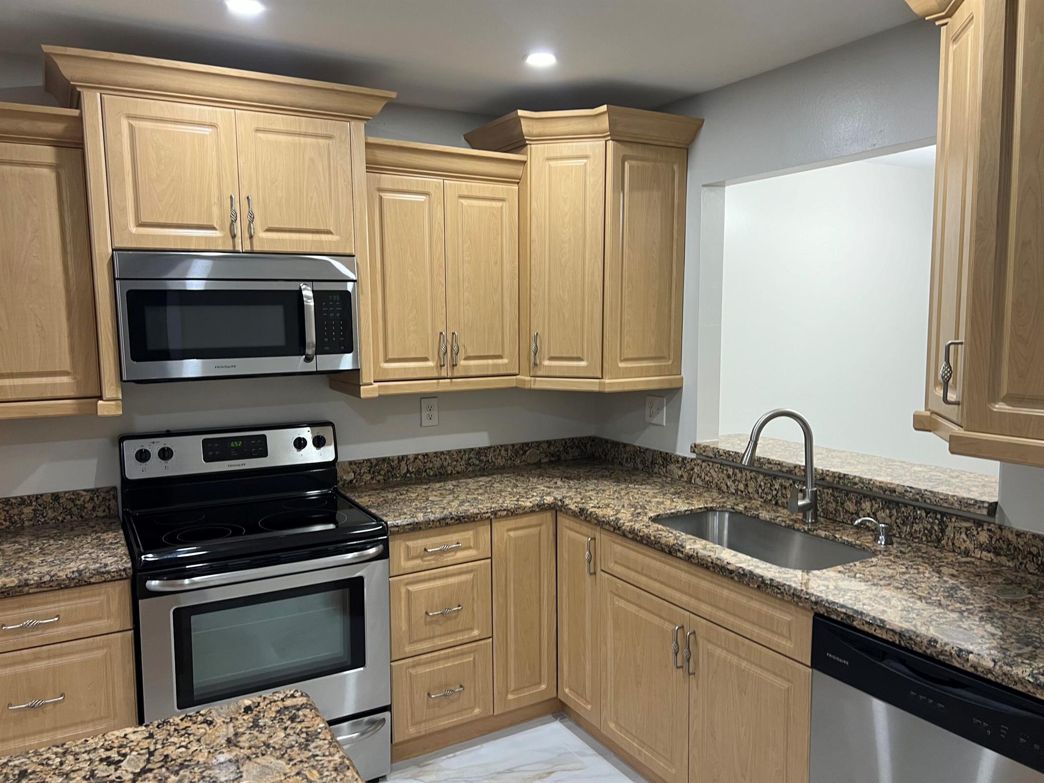 13323 Pineapple Palm Court Unit: B