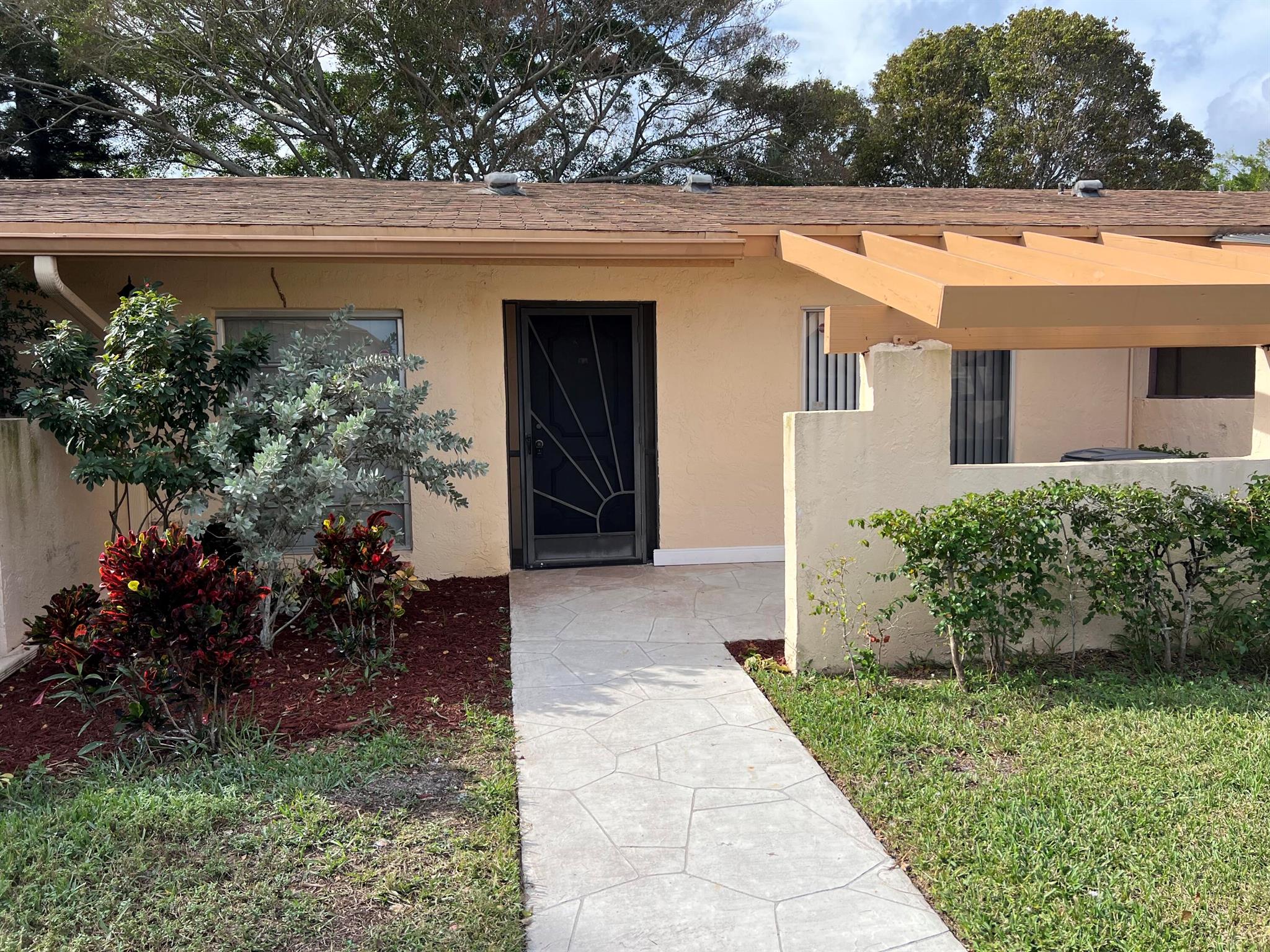 13323 Pineapple Palm Court Unit: B