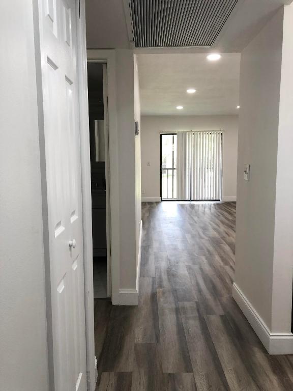 6736 Palmetto Circle S Unit: 203