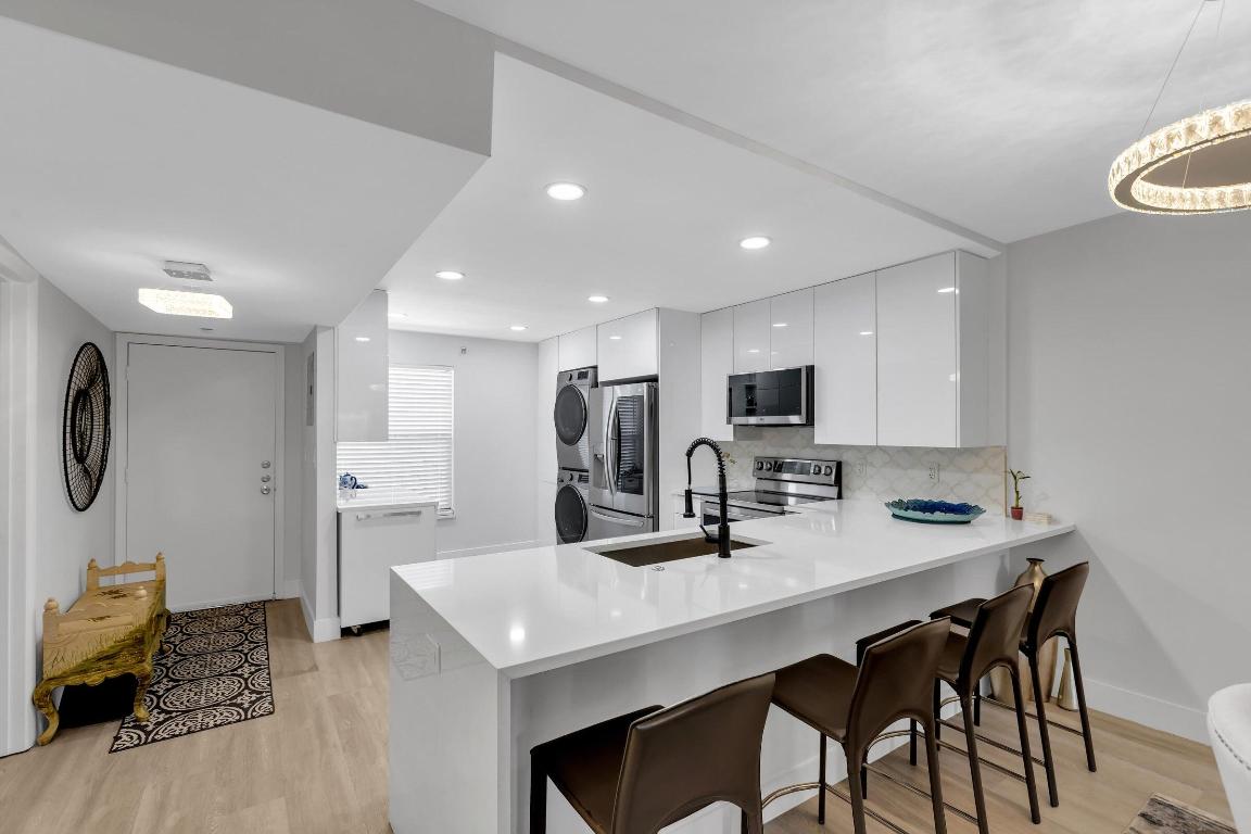 1627 Riverview Road Unit: 311