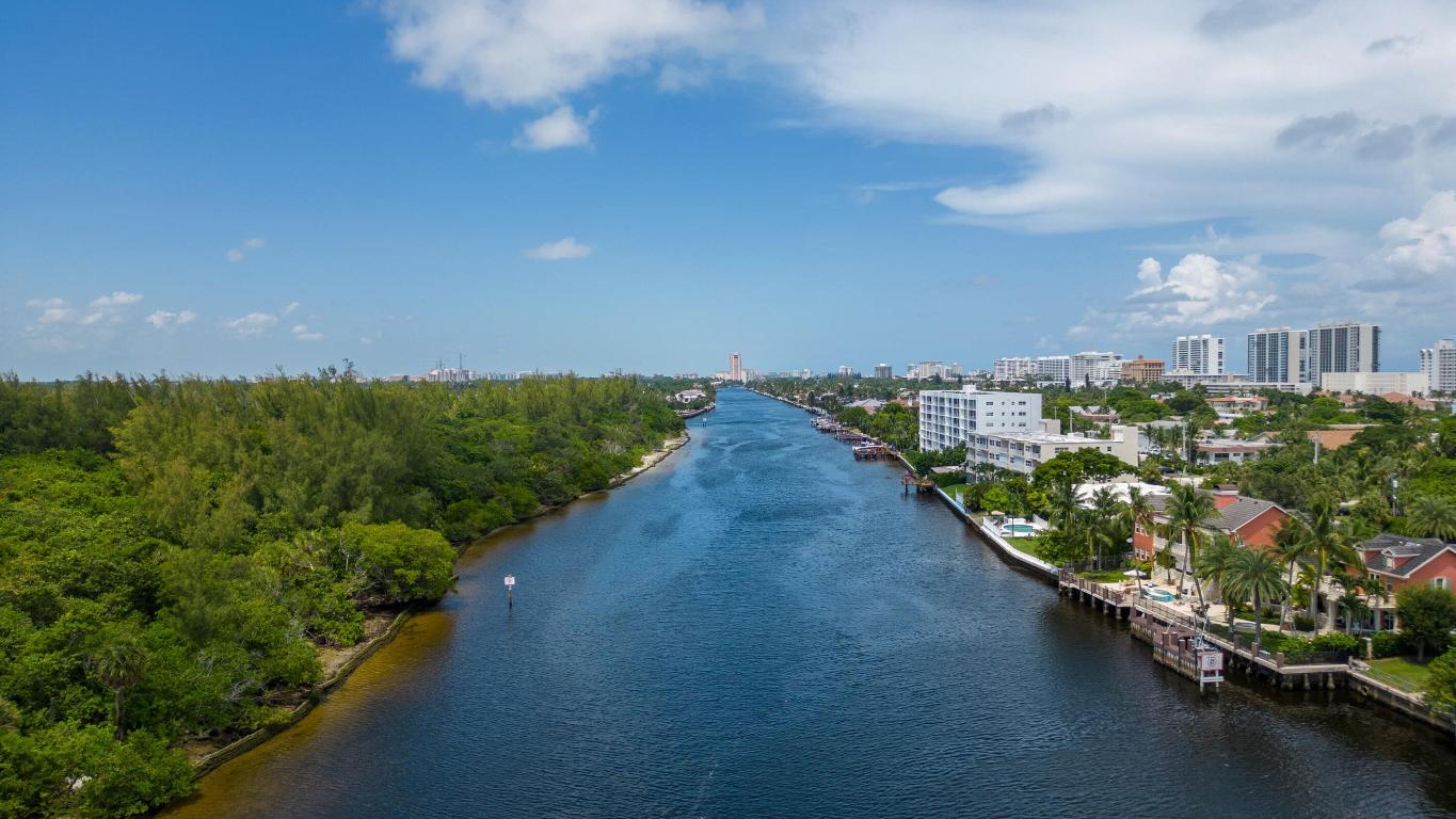 1627 Riverview Road Unit: 311