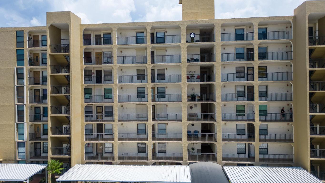 1627 Riverview Road Unit: 311