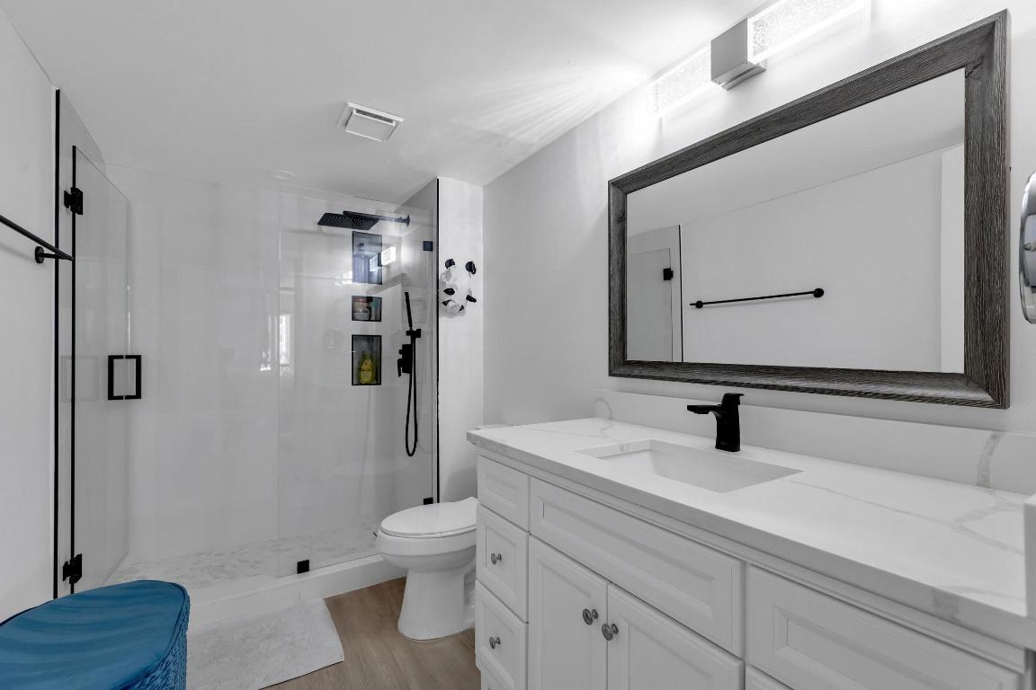 1627 Riverview Road Unit: 311