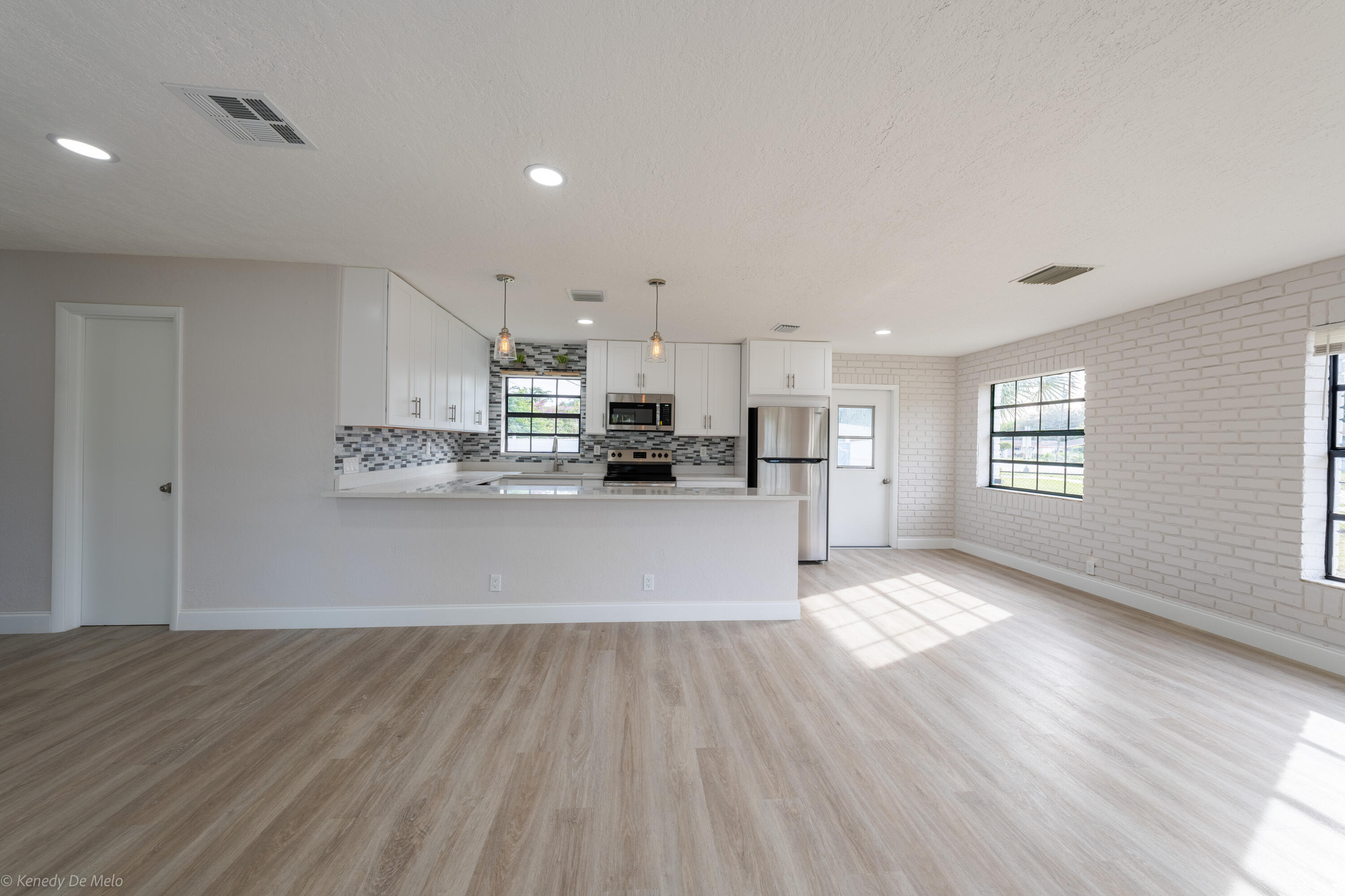 3490 NW 5th Place, Lauderhill