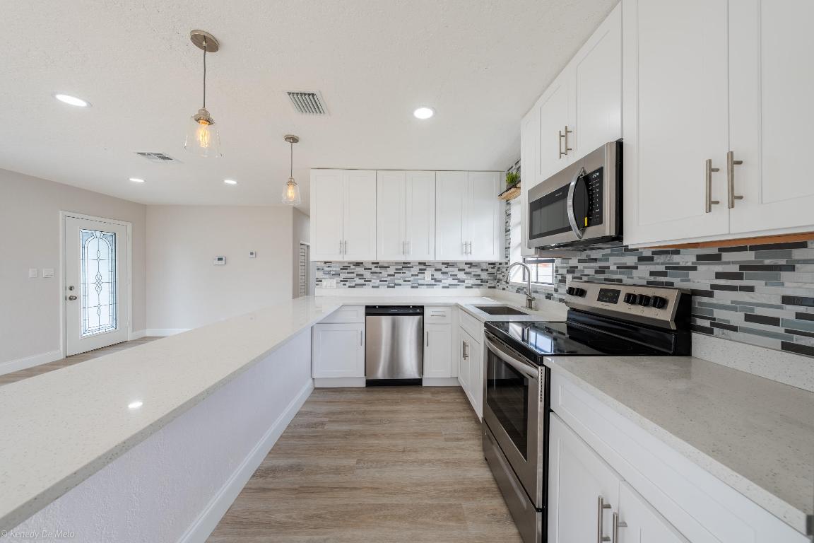 3490 NW 5th Place, Lauderhill