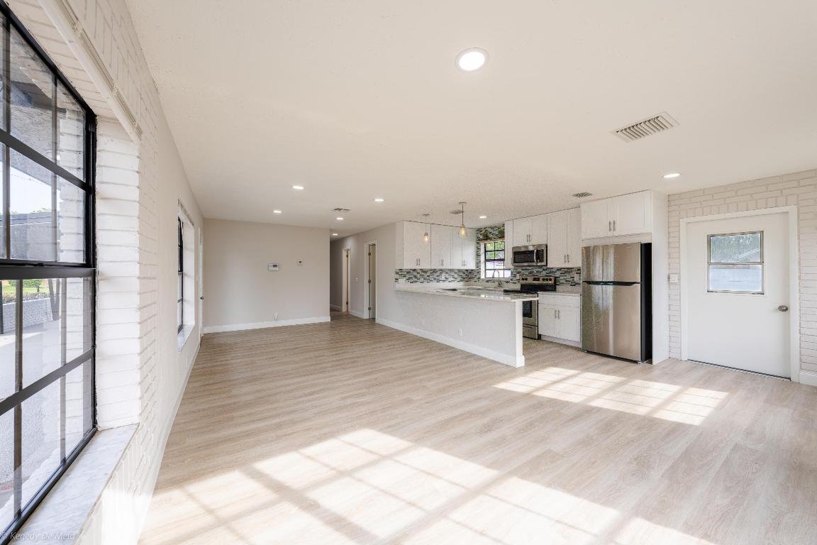 3490 NW 5th Place, Lauderhill