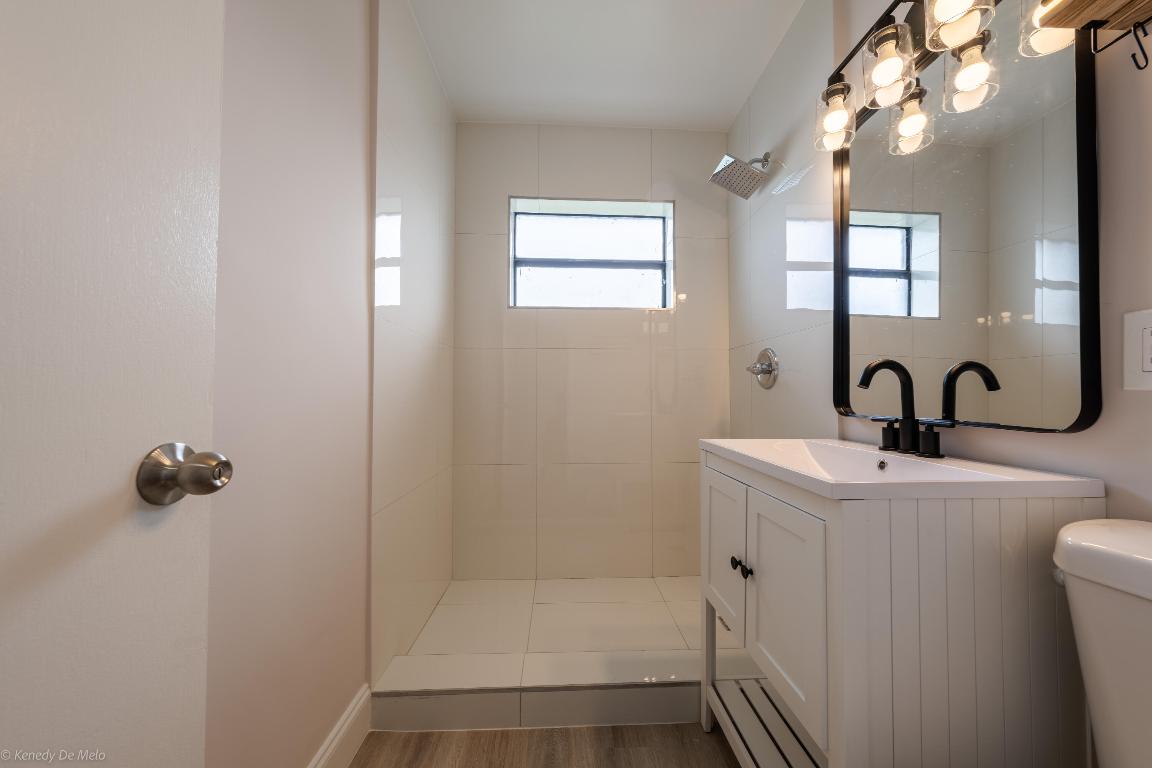 3490 NW 5th Place, Lauderhill