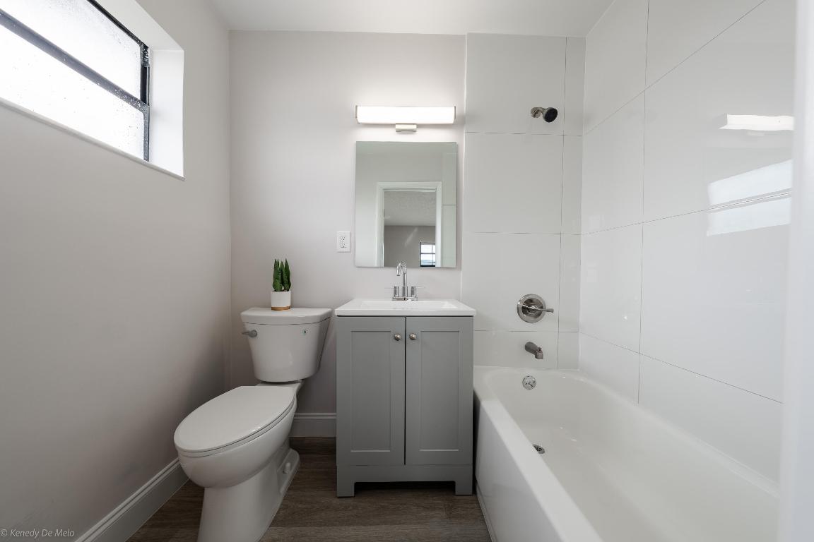 3490 NW 5th Place, Lauderhill