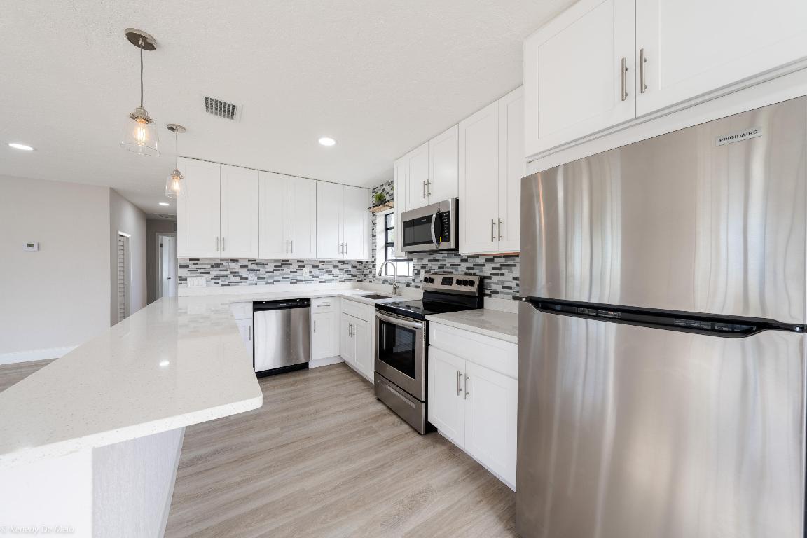 3490 NW 5th Place, Lauderhill