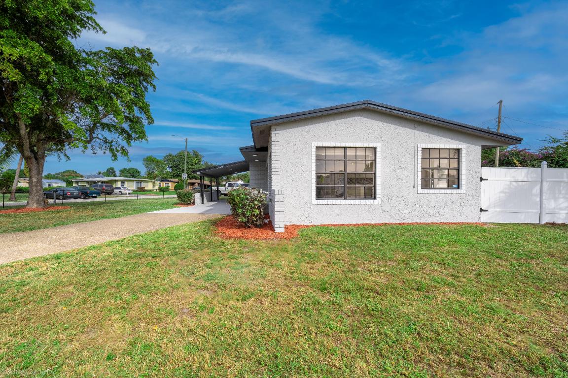 3490 NW 5th Place, Lauderhill