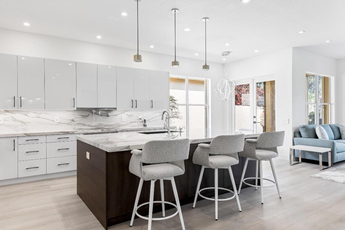 7251 Twin Falls Drive Unit: 7251