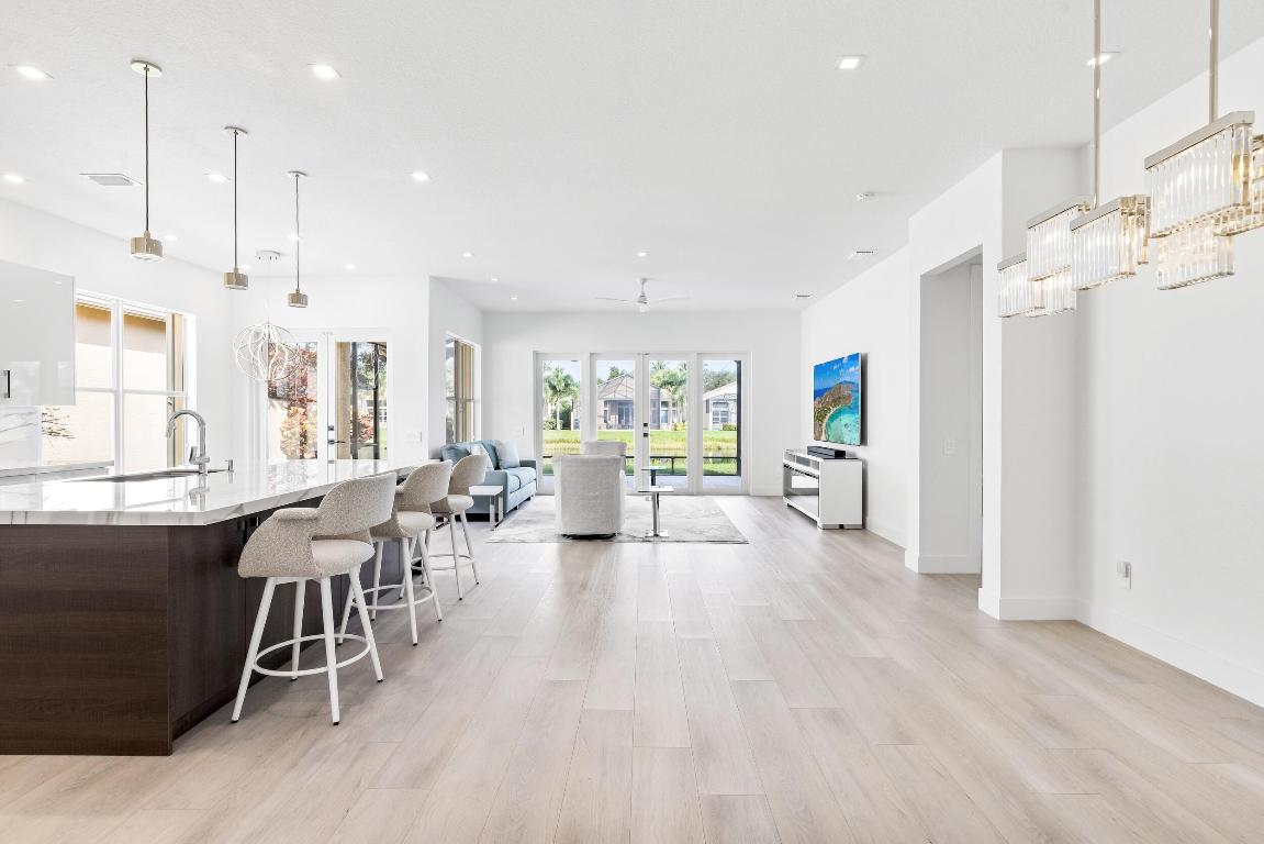 7251 Twin Falls Drive Unit: 7251