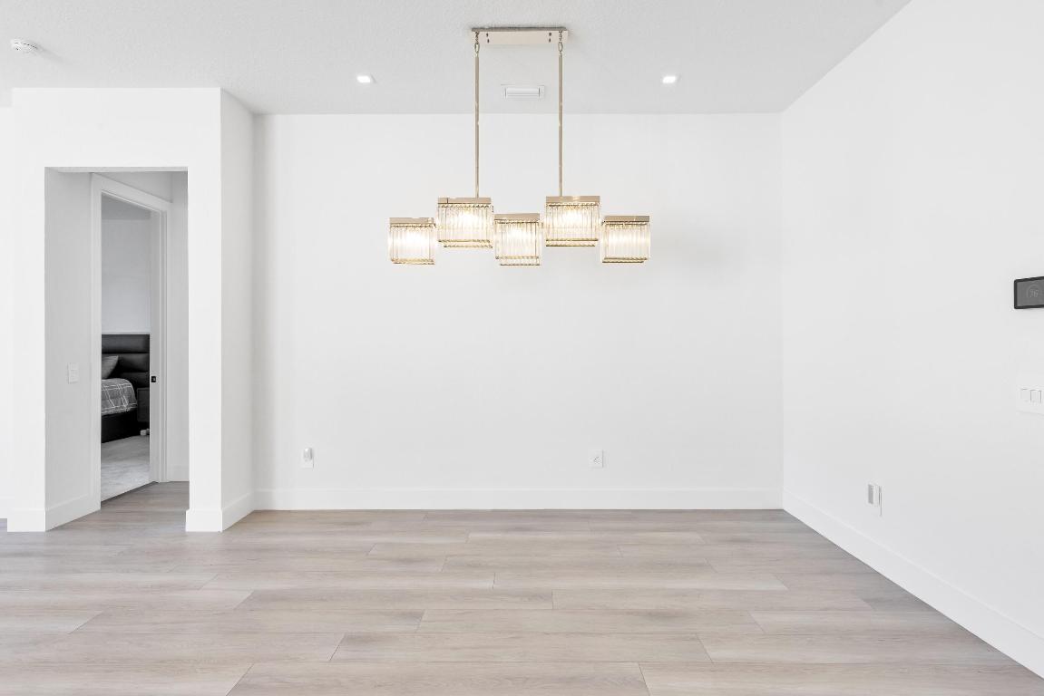 7251 Twin Falls Drive Unit: 7251