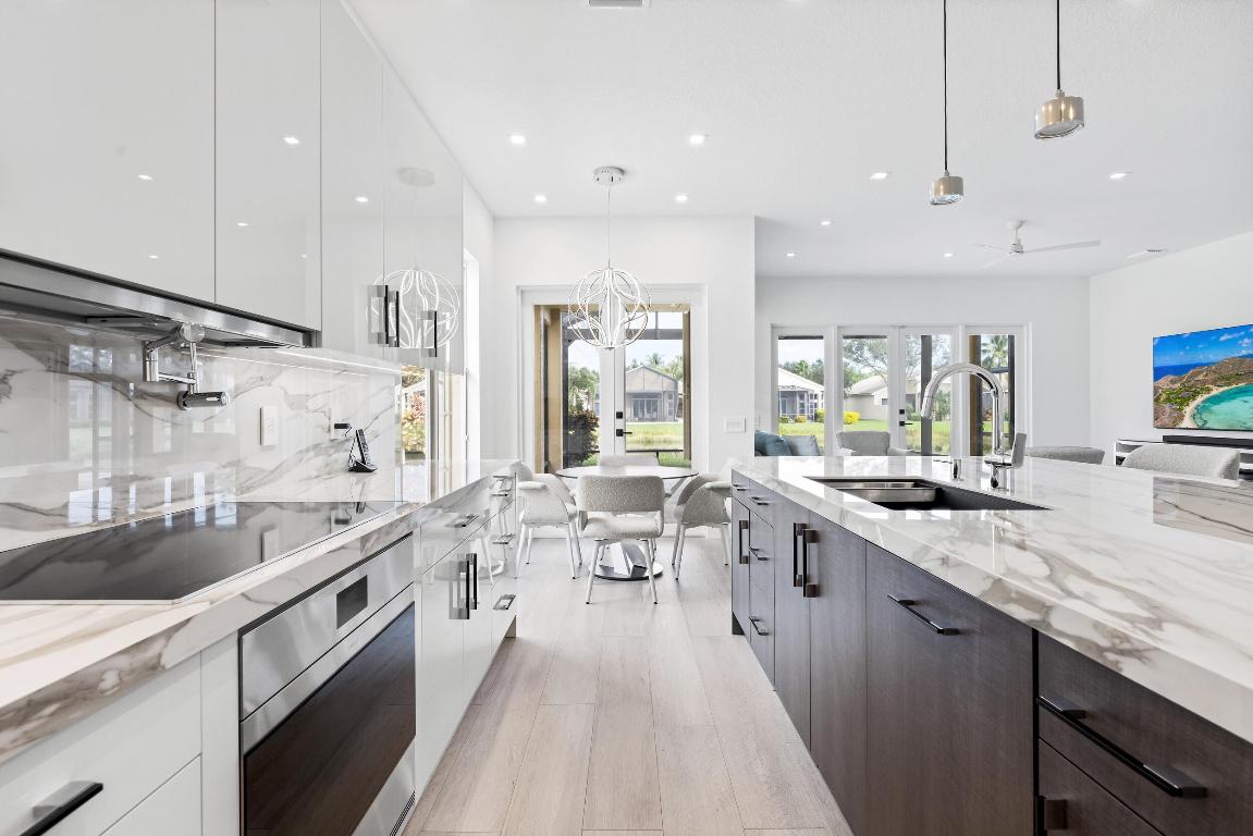 7251 Twin Falls Drive Unit: 7251