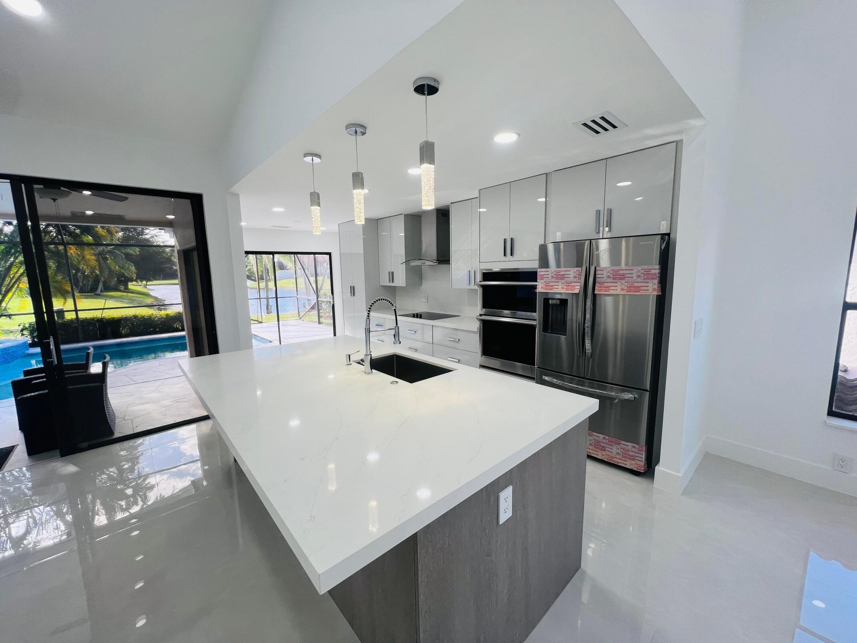 11110 Highland Circle