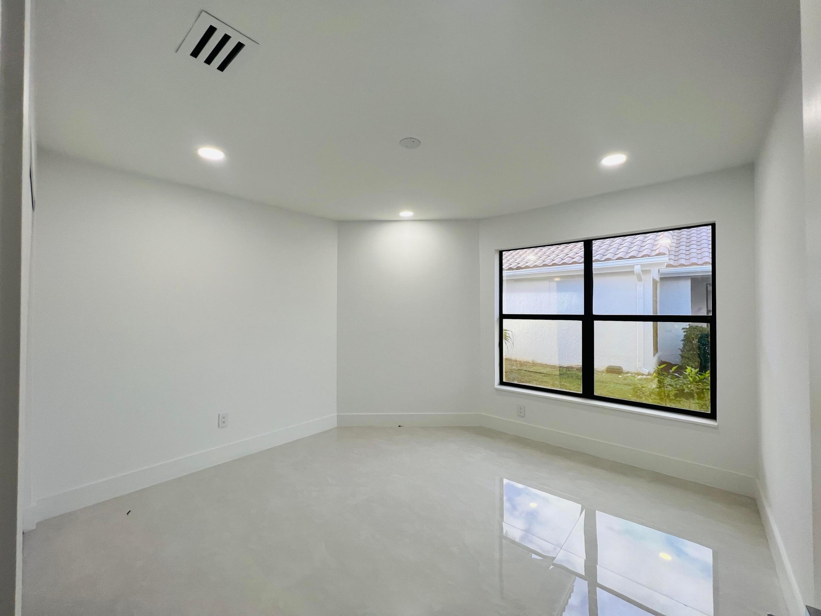 11110 Highland Circle