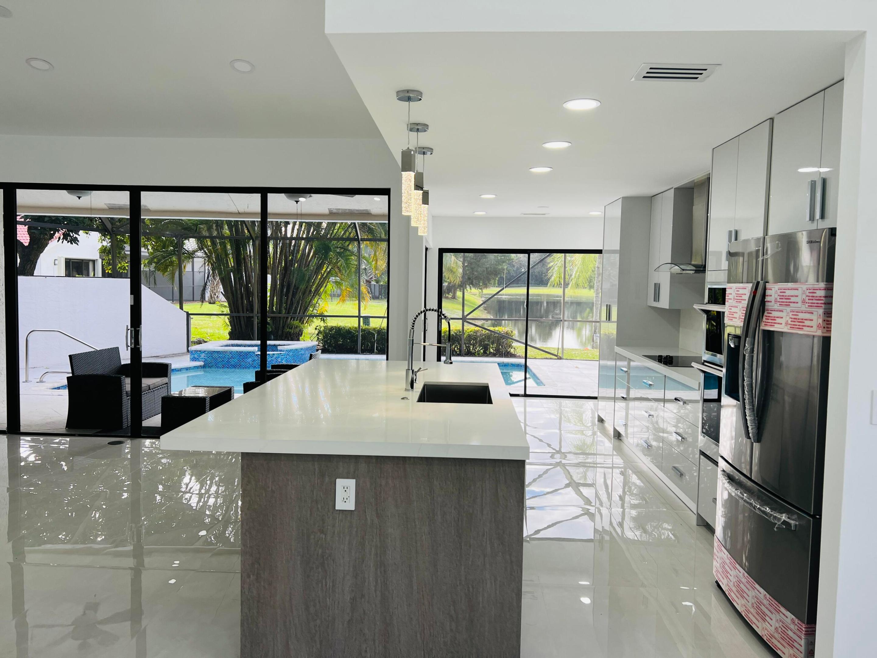 11110 Highland Circle