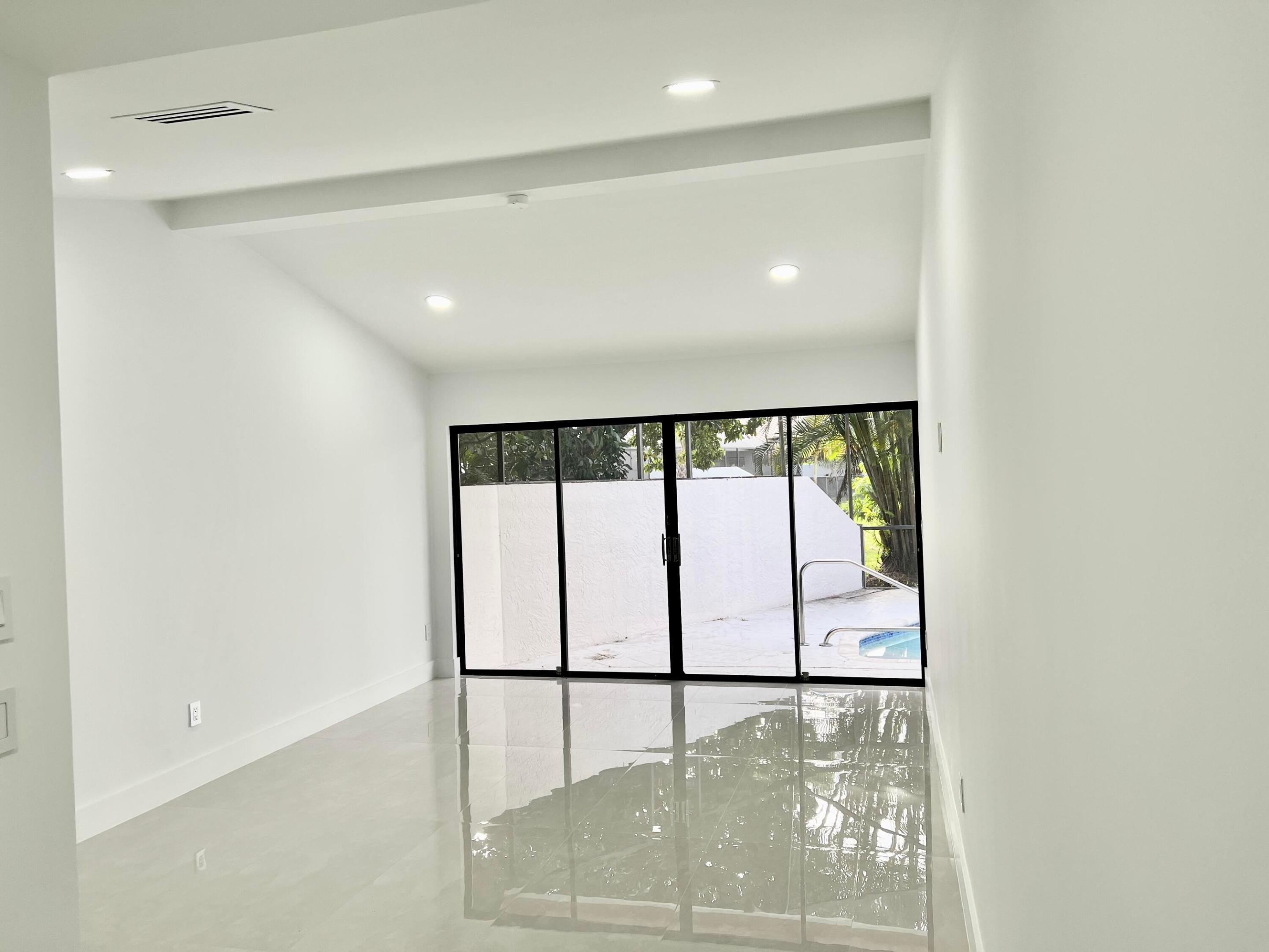 11110 Highland Circle