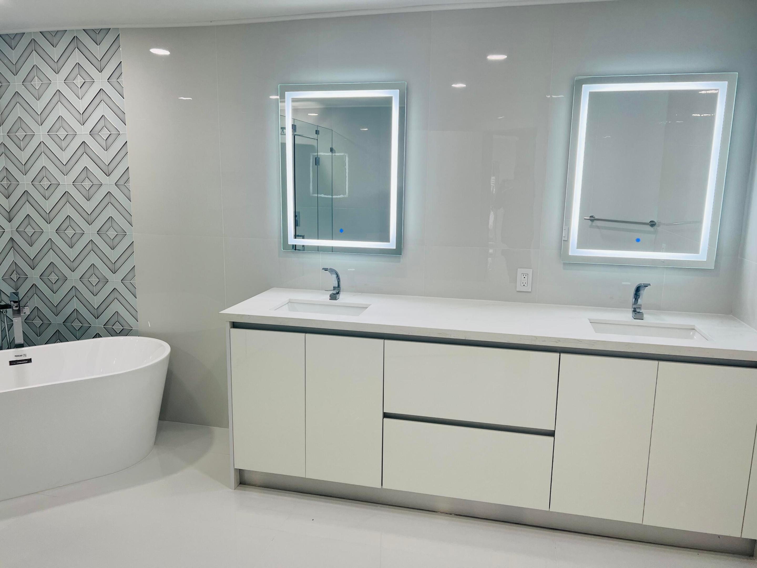 11110 Highland Circle