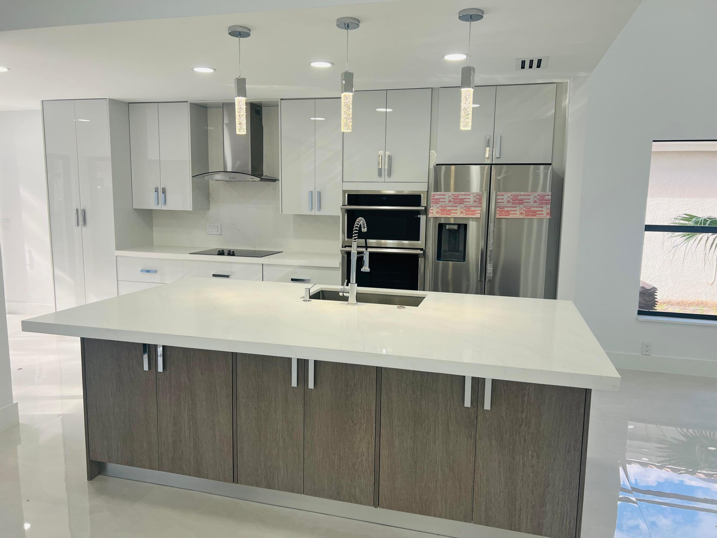 11110 Highland Circle