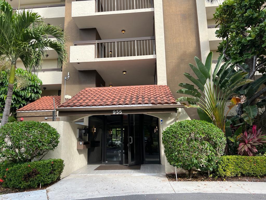 955 Egret Circle Unit: 202