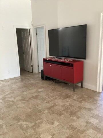 4540 N Dixie Highway