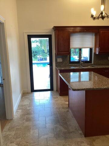 4540 N Dixie Highway