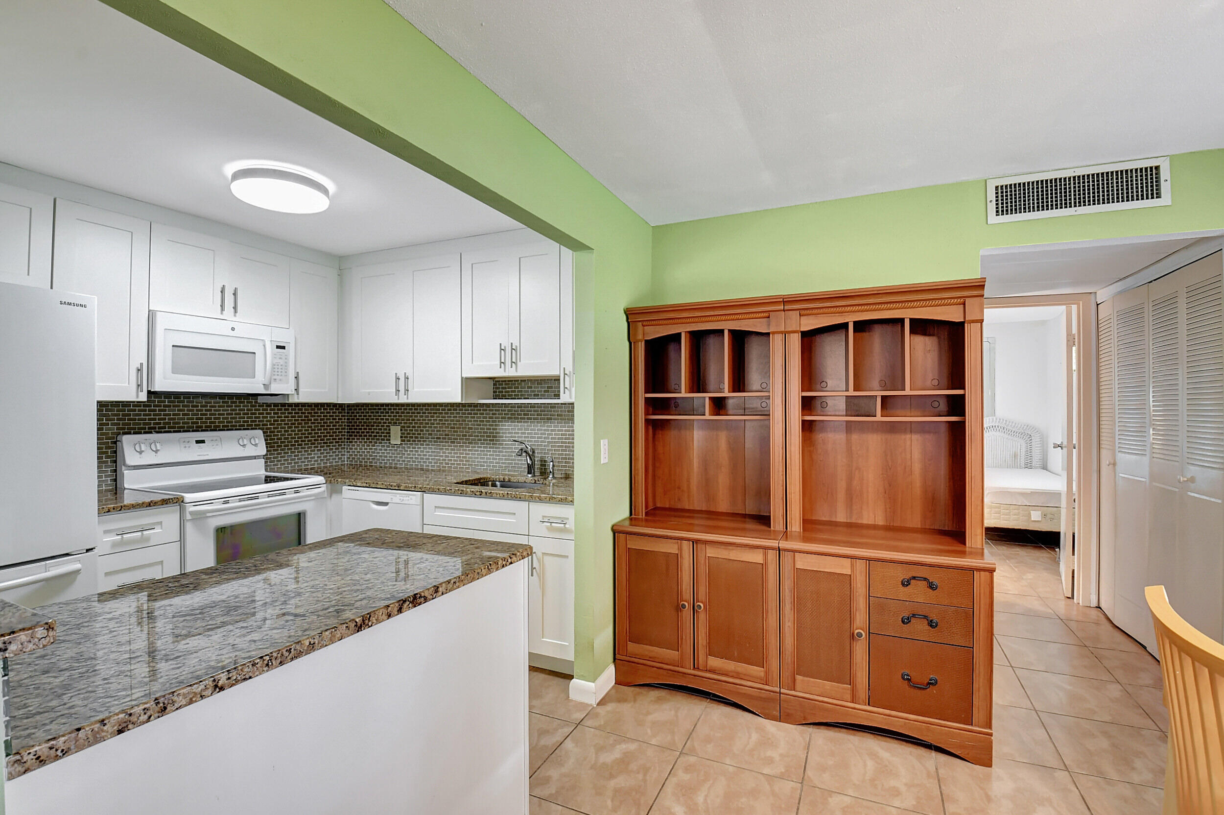 110 Tuscany B Unit: 110 B