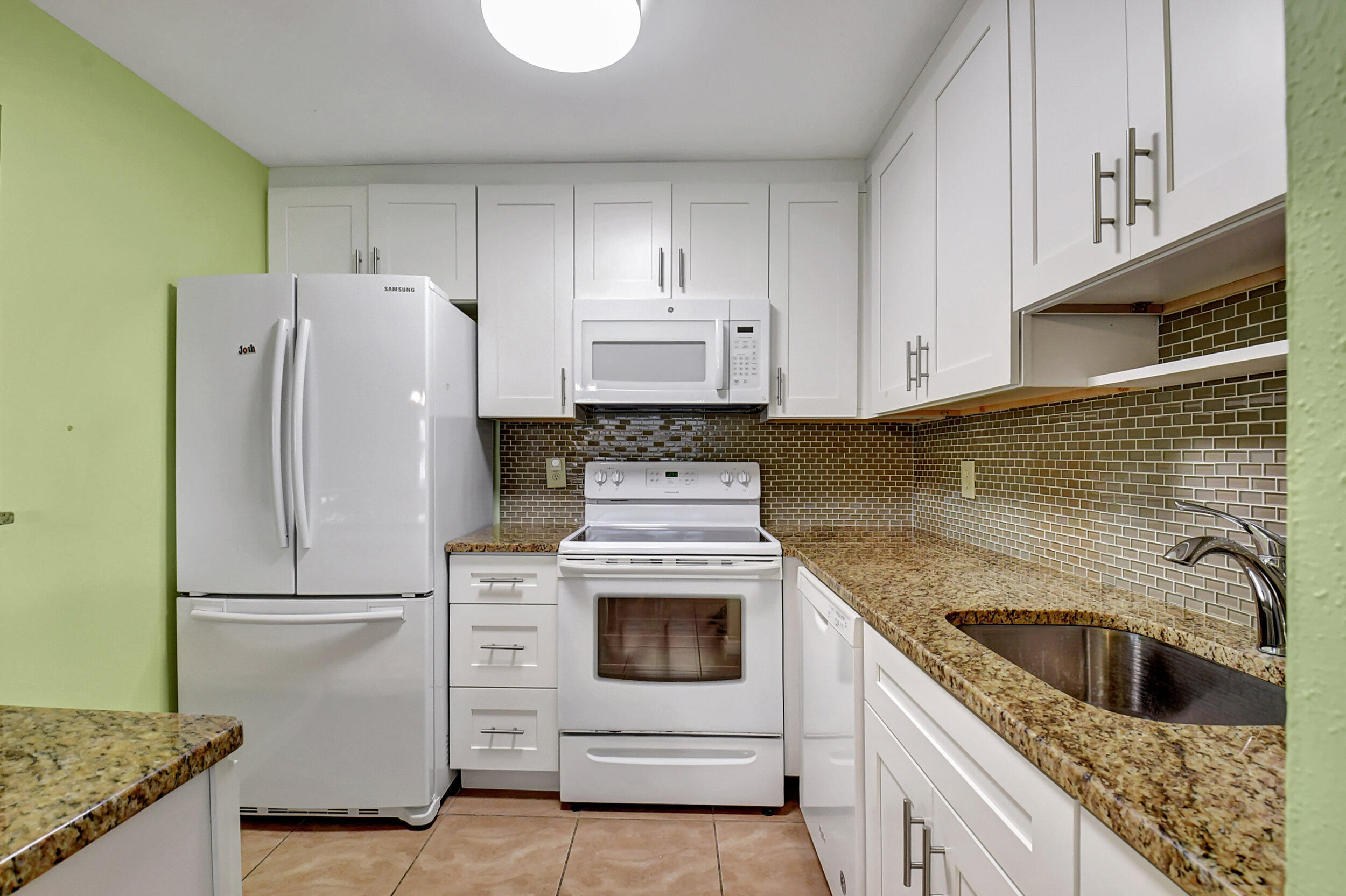 110 Tuscany B Unit: 110 B