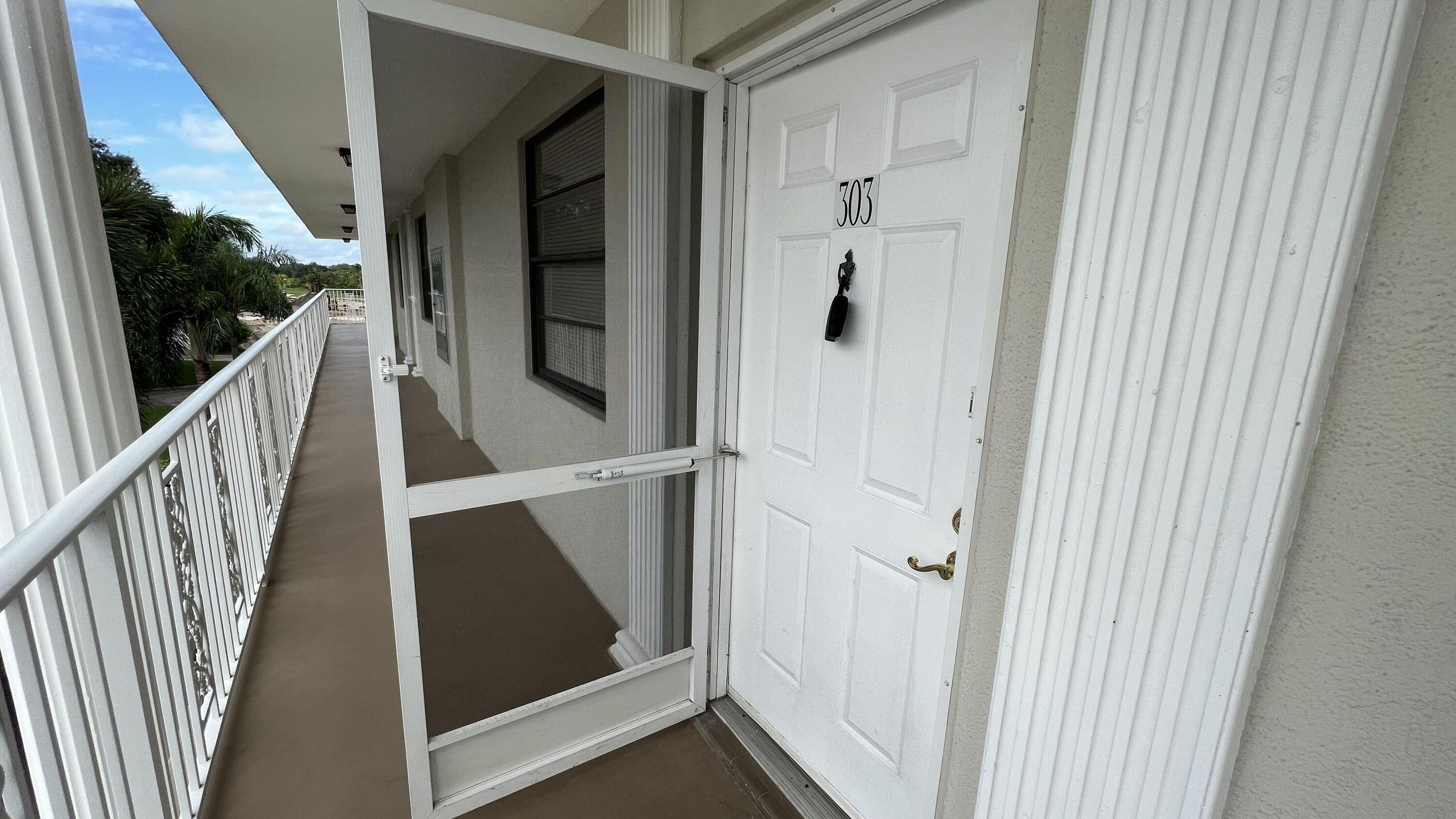 6097 Balboa Circle Unit: 303