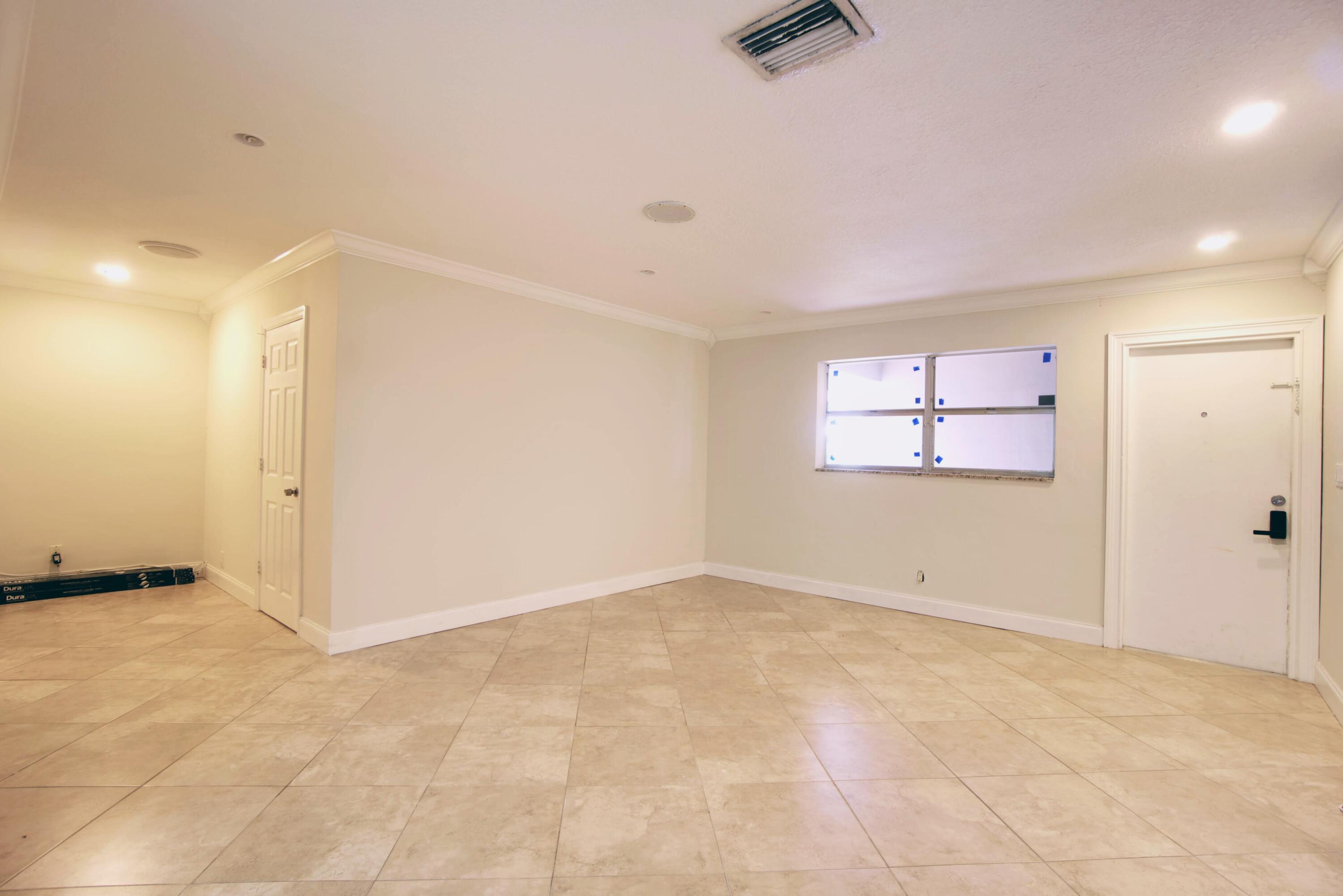 3930 Crystal Lake Drive 304, Deerfield Beach Unit: 304