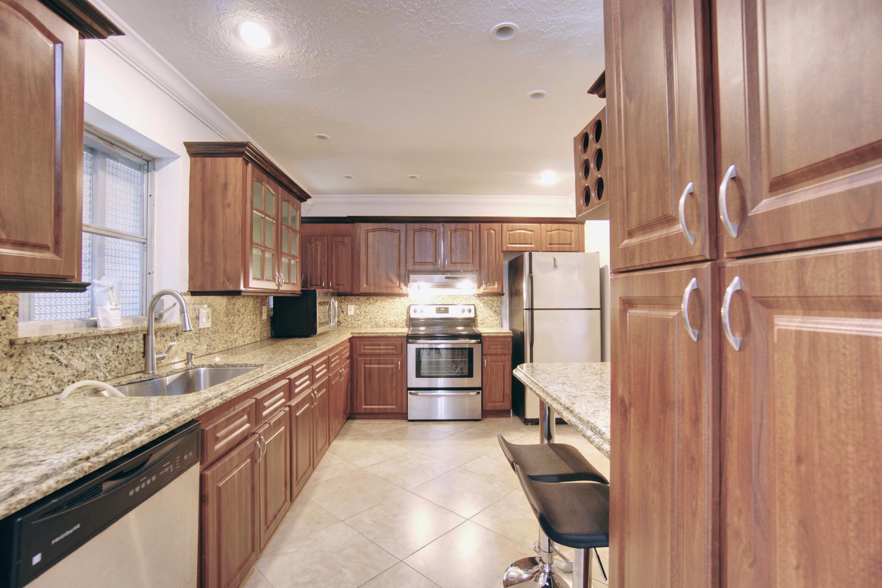 3930 Crystal Lake Drive 304, Deerfield Beach Unit: 304