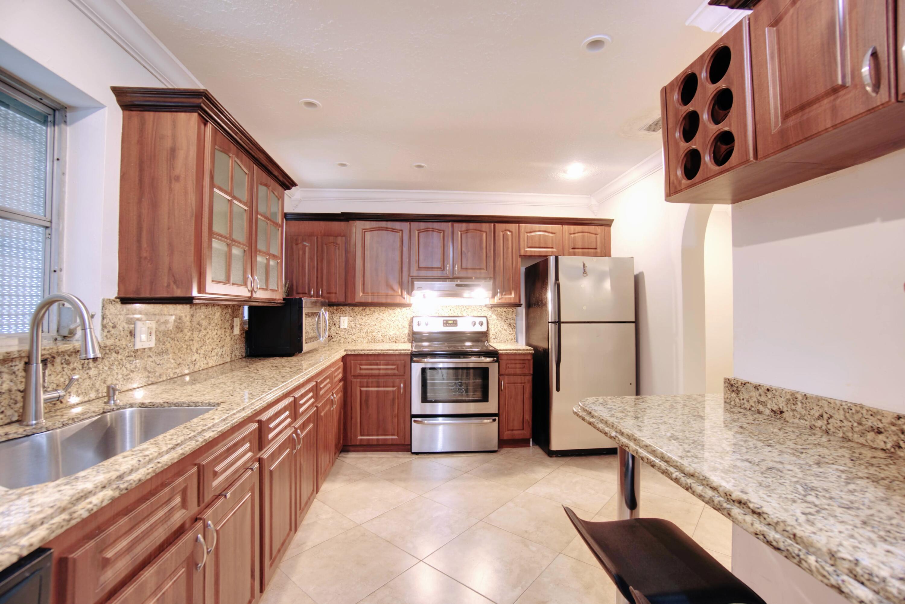3930 Crystal Lake Drive 304, Deerfield Beach Unit: 304
