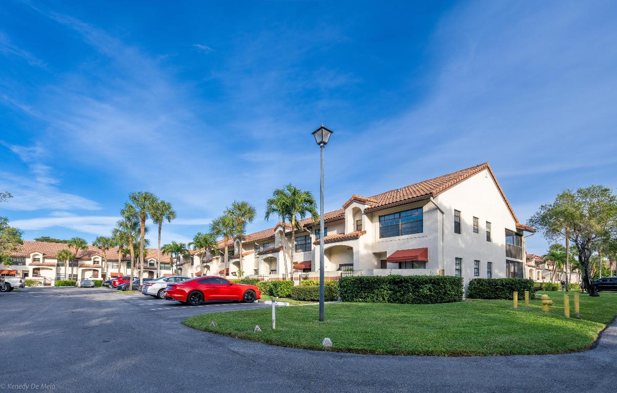 205 Lincoln Court, Deerfield Beach