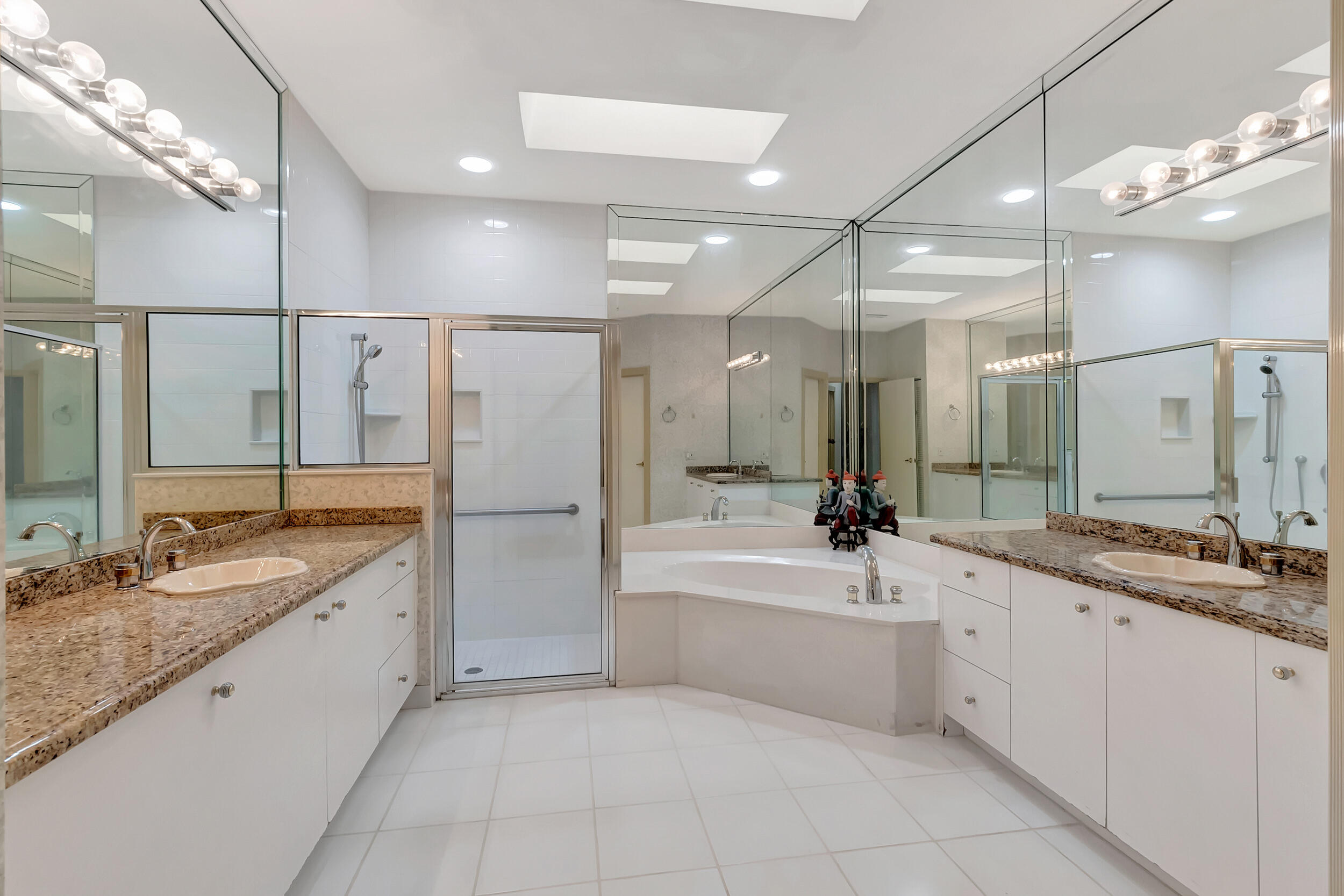 3896 Regency Circle S