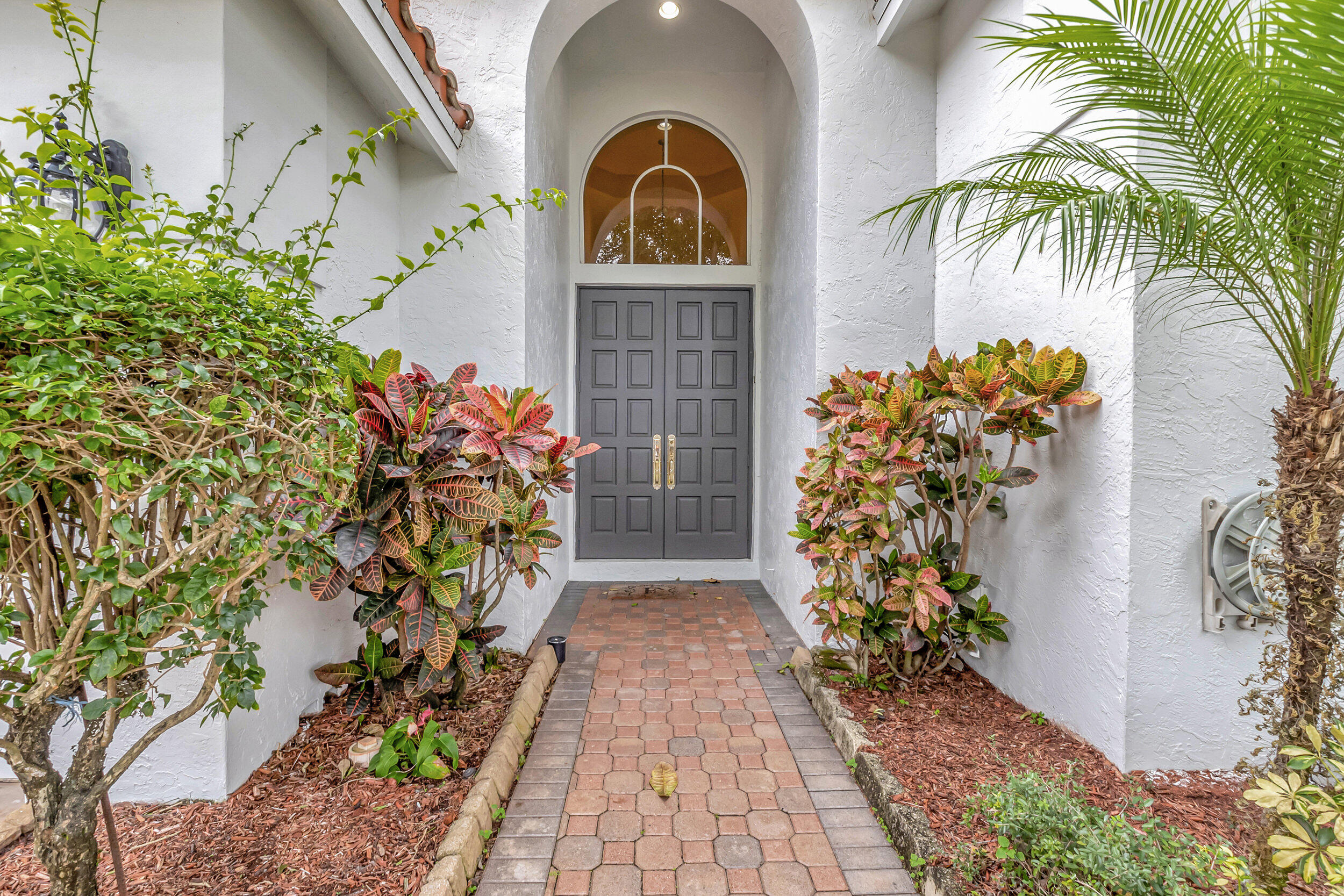 3896 Regency Circle S