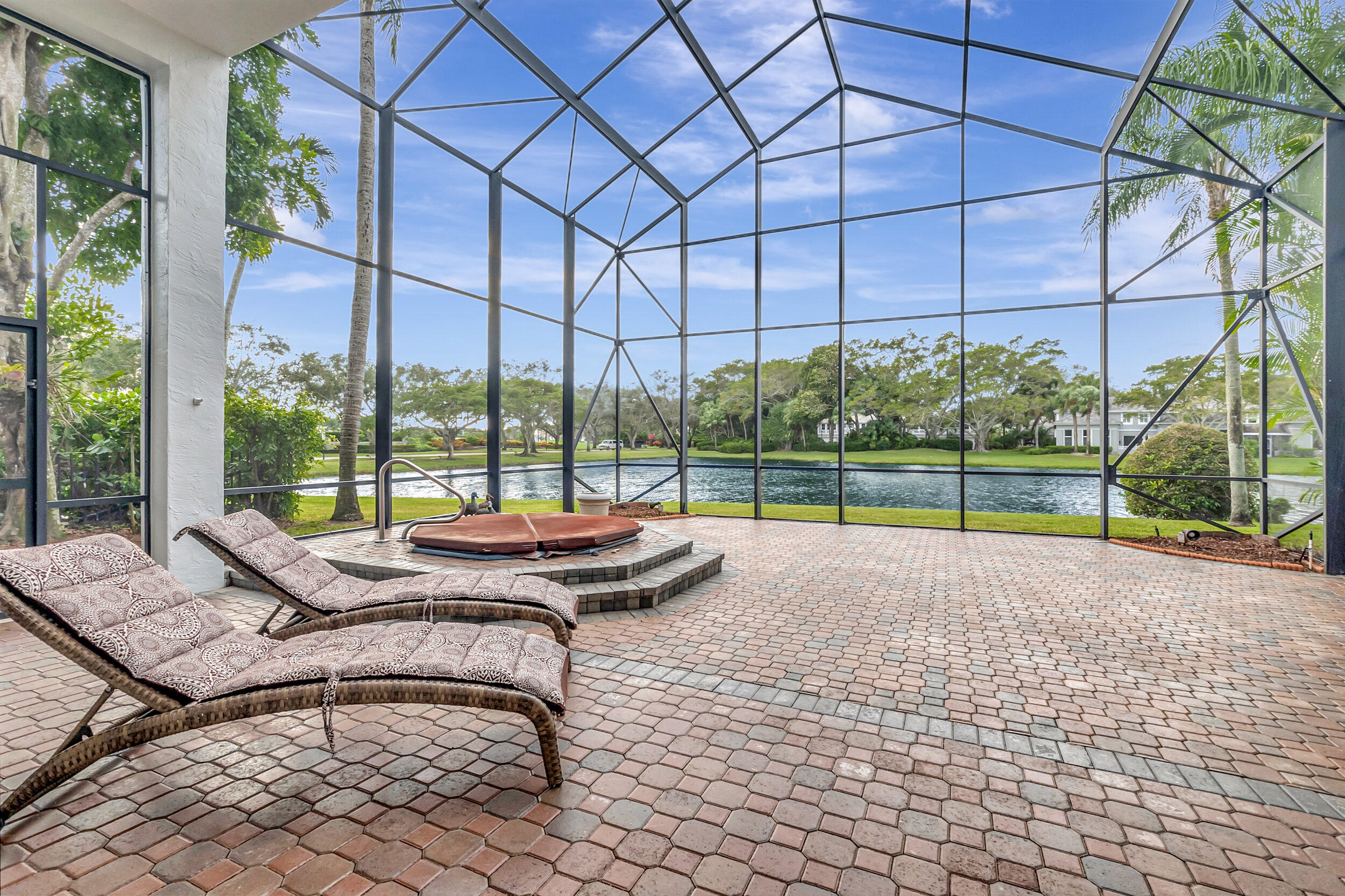 3896 Regency Circle S