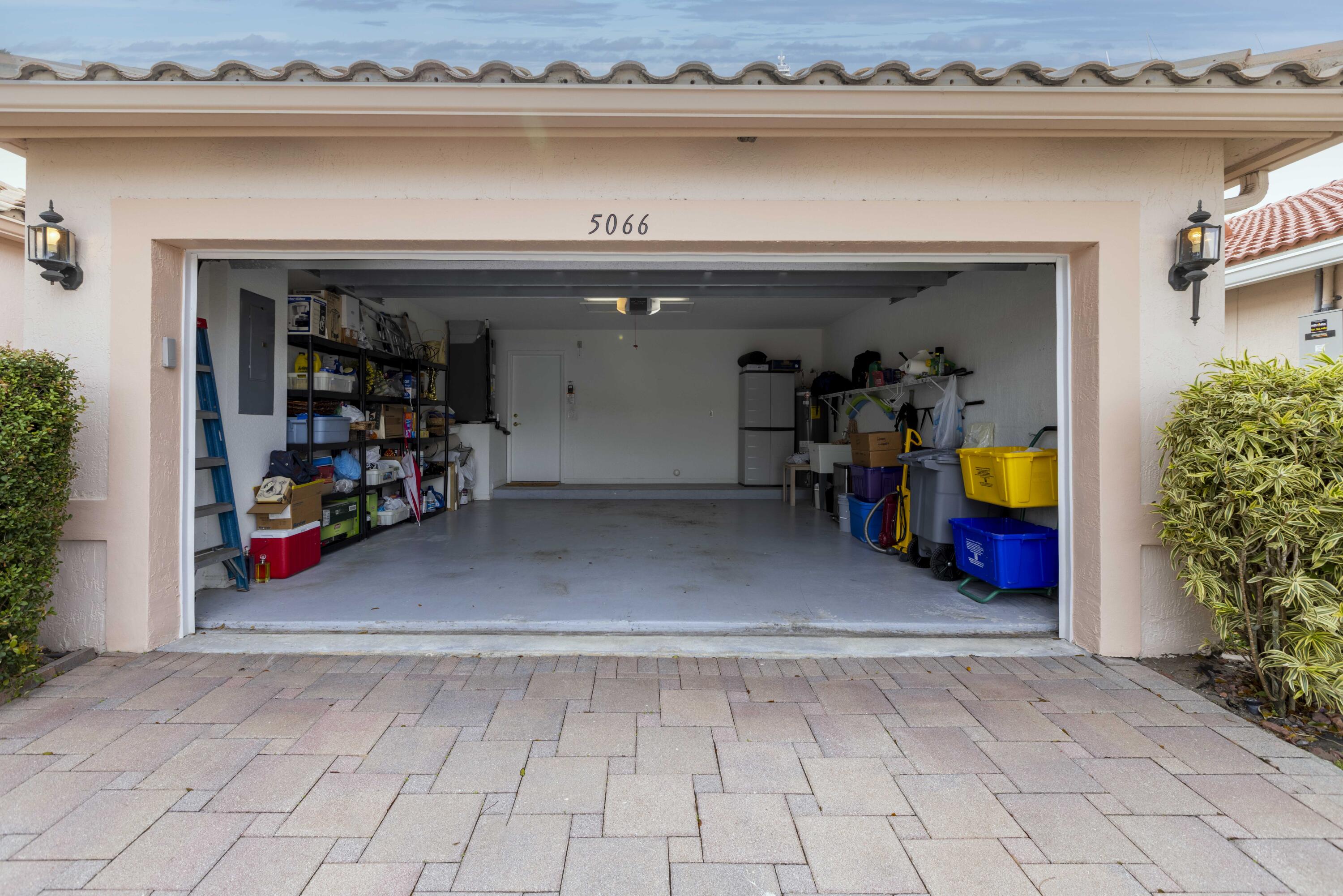 5066 Bleu Lapis Drive