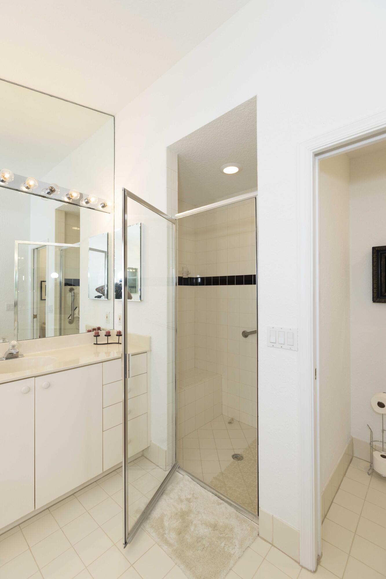 5066 Bleu Lapis Drive