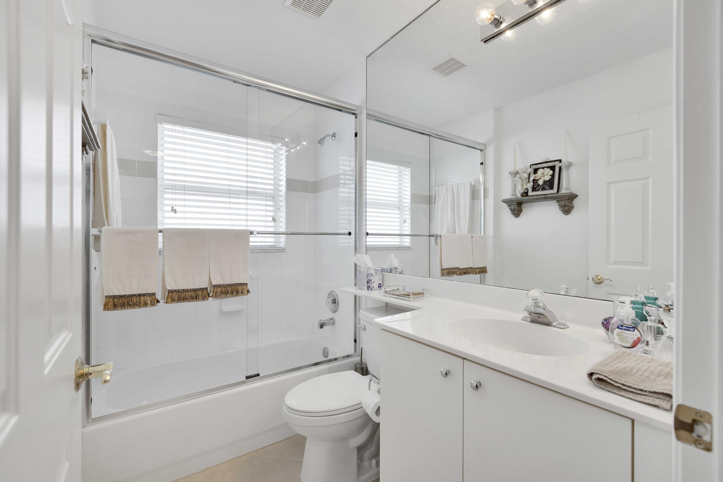 5066 Bleu Lapis Drive