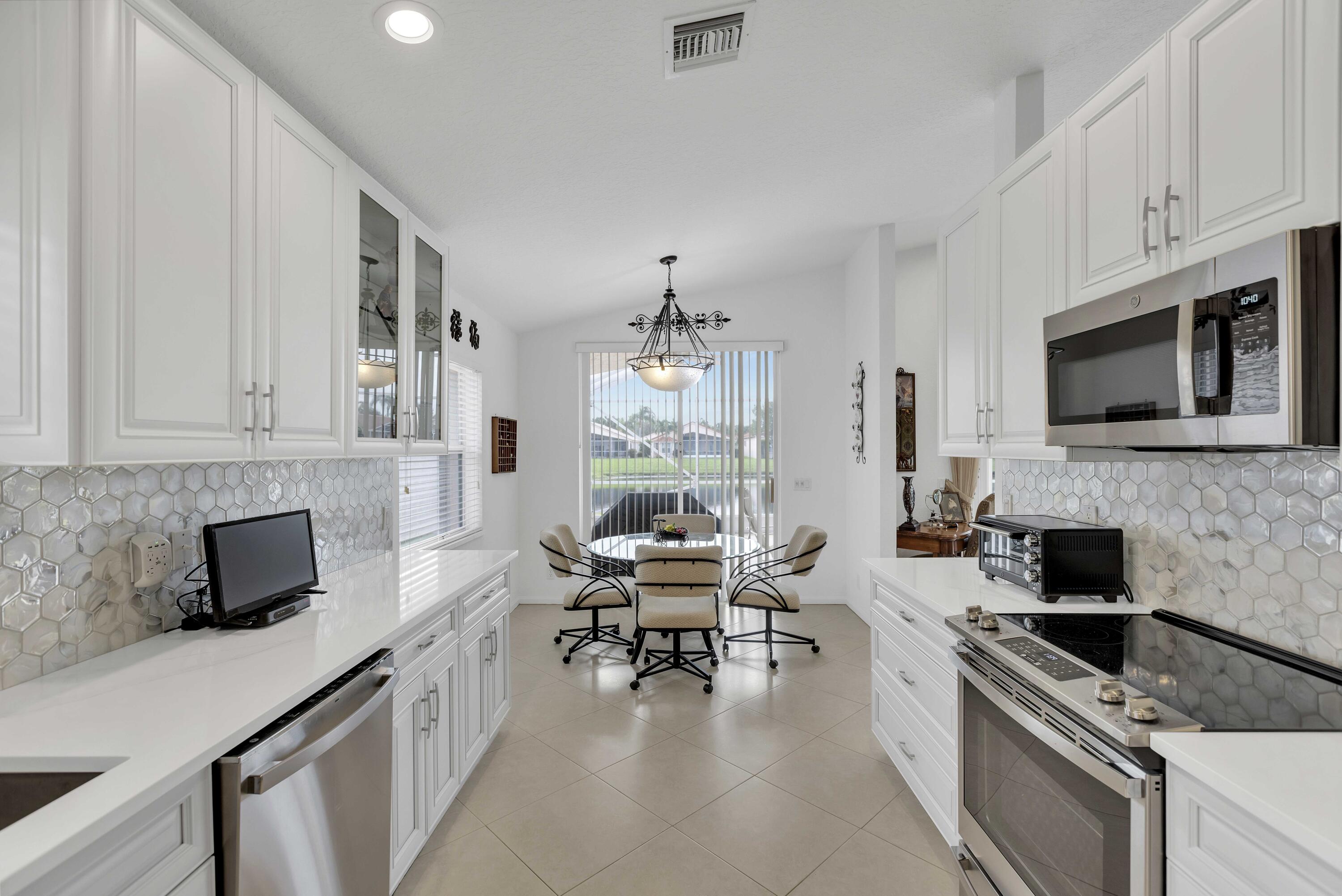 5066 Bleu Lapis Drive