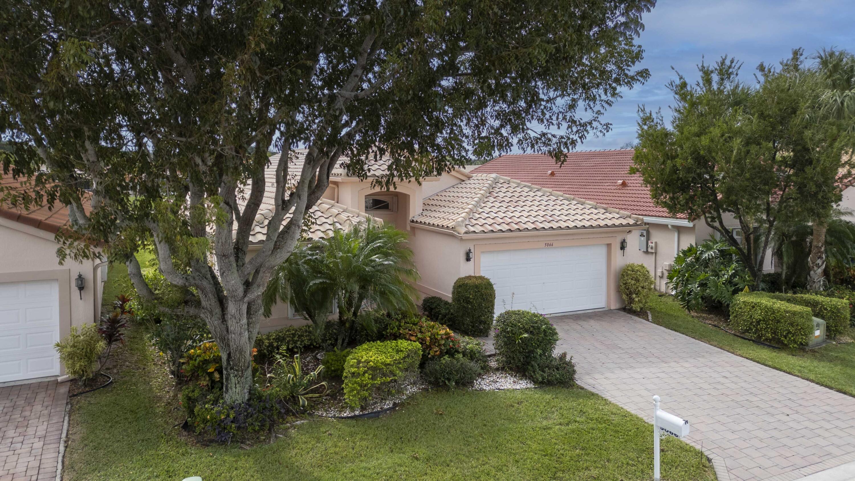 5066 Bleu Lapis Drive